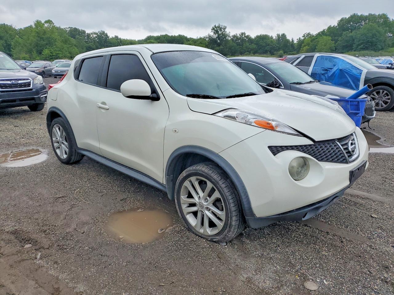 2013 Nissan Juke S White vin: JN8AF5MV1DT207317
