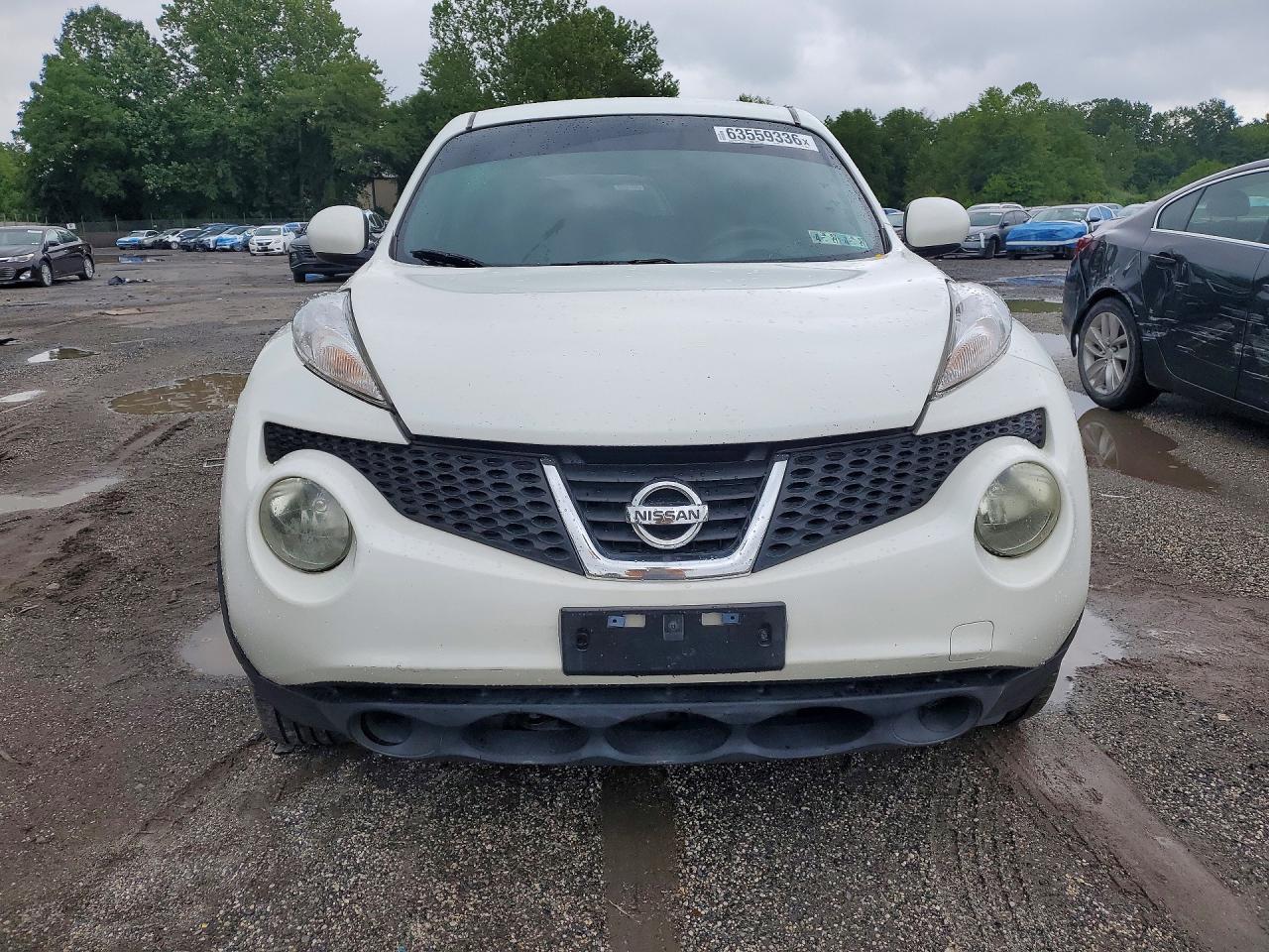 2013 Nissan Juke S White vin: JN8AF5MV1DT207317
