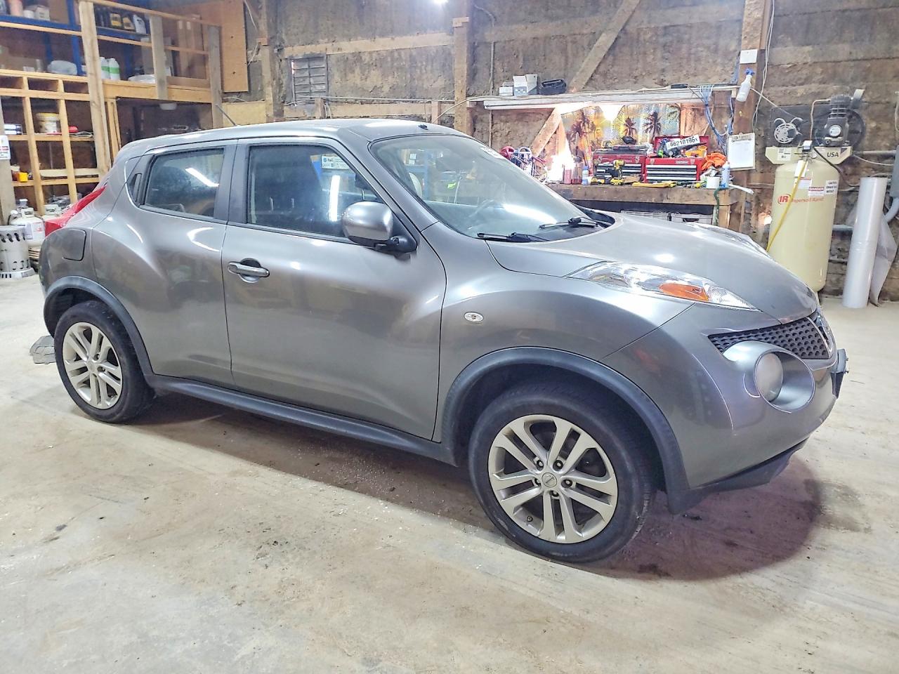 2013 Nissan Juke S Gray vin: JN8AF5MV1DT216647