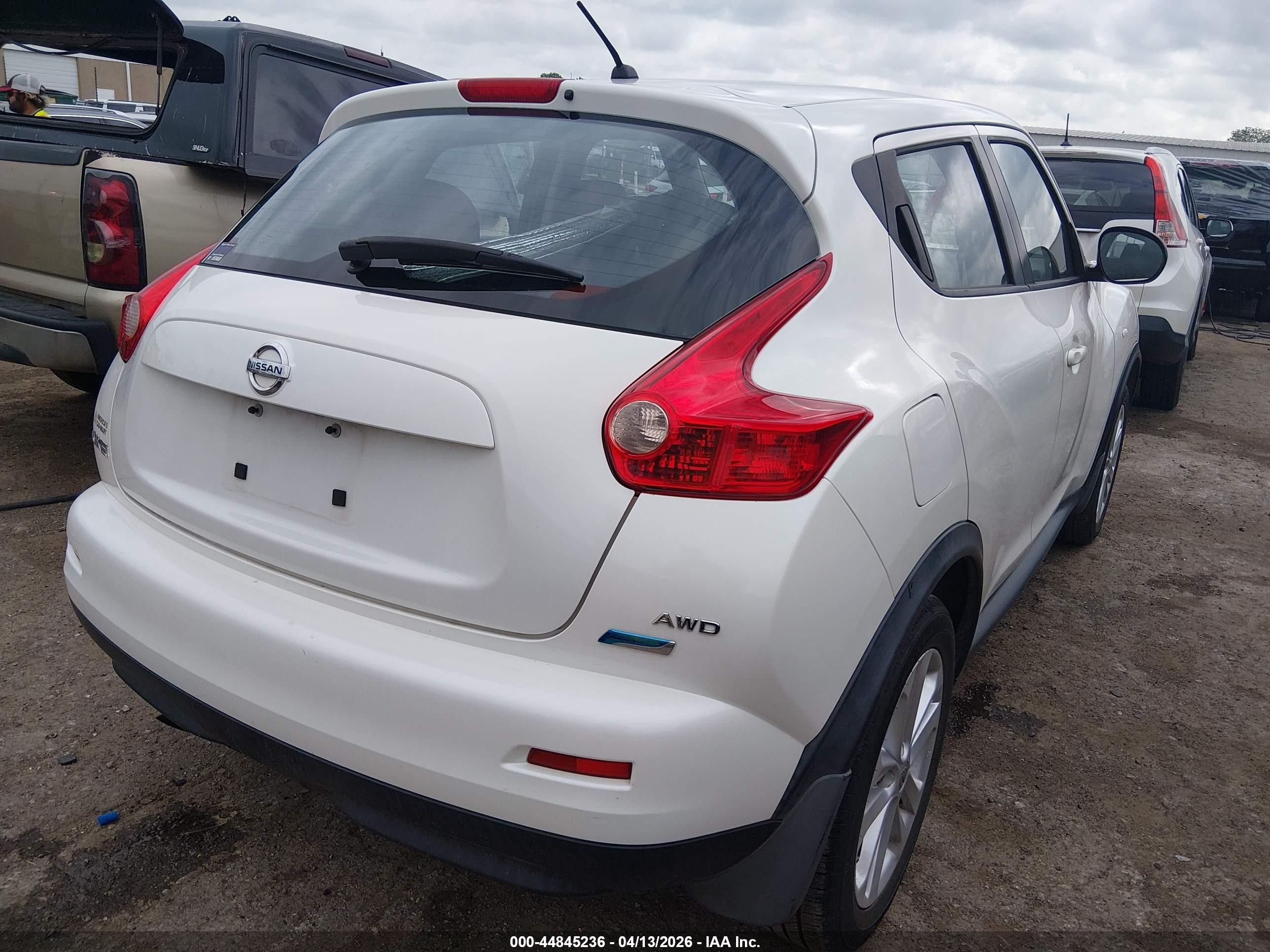 2013 Nissan Juke S White vin: JN8AF5MV1DT216681