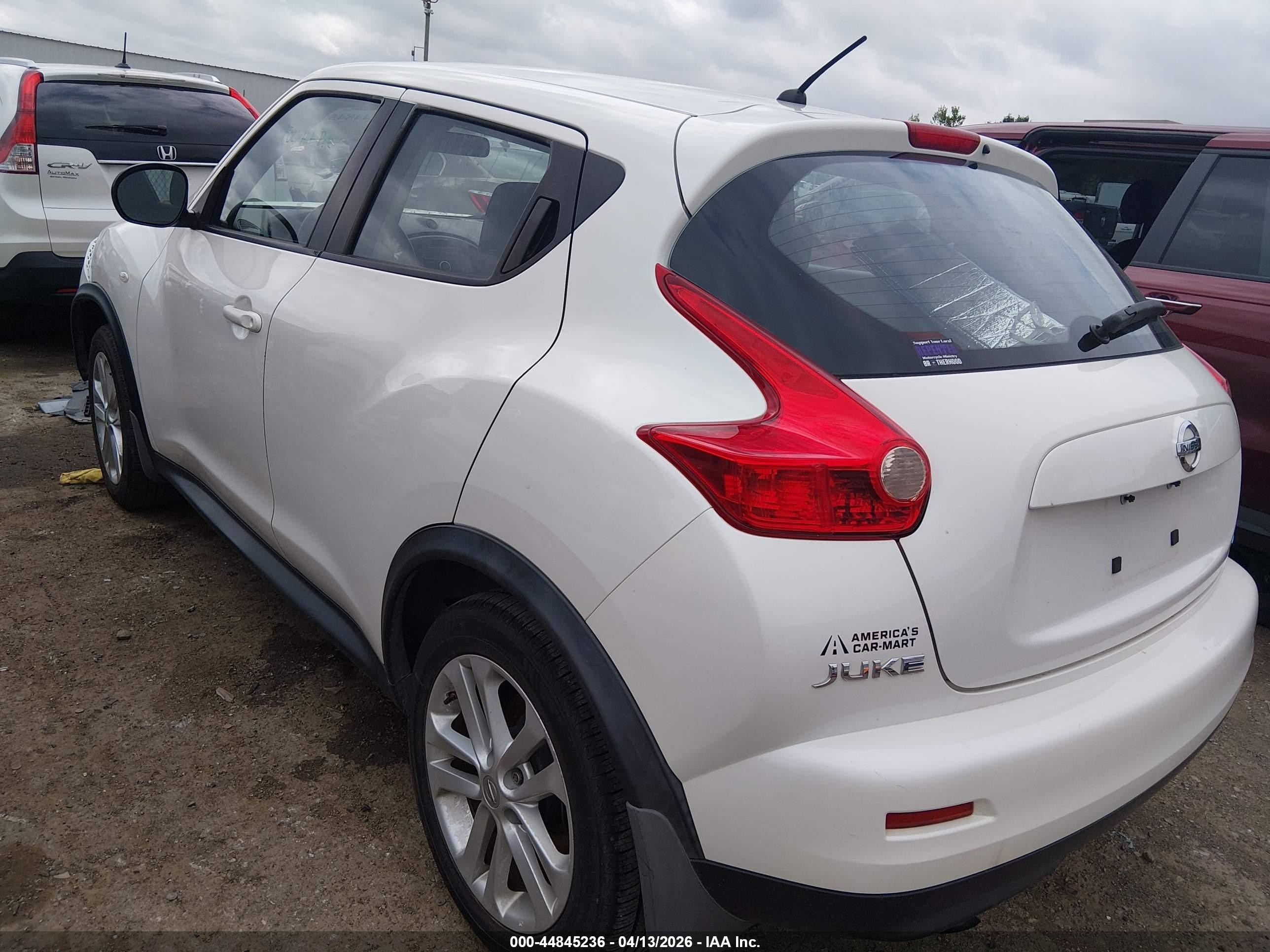2013 Nissan Juke S White vin: JN8AF5MV1DT216681