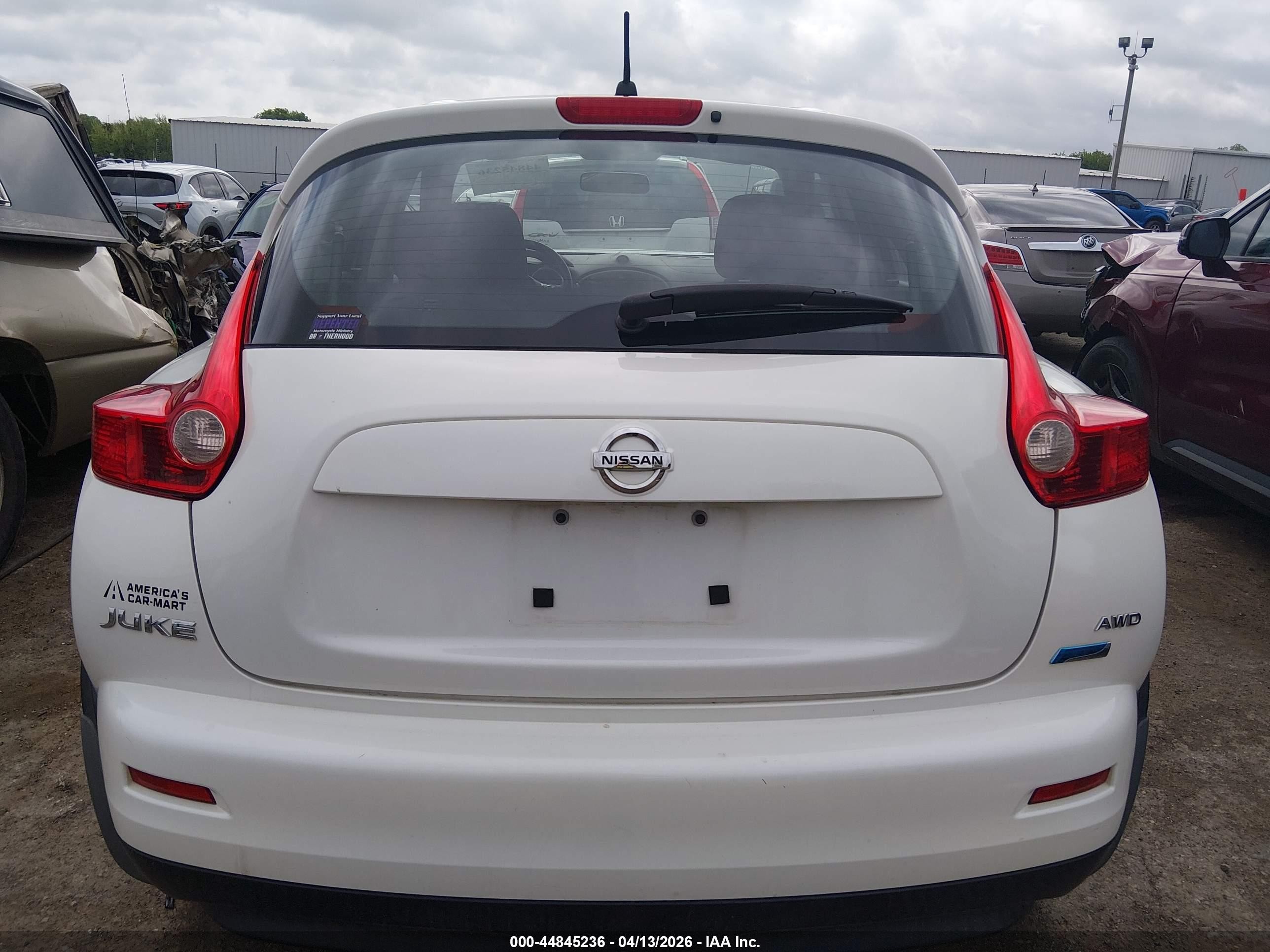 2013 Nissan Juke S White vin: JN8AF5MV1DT216681