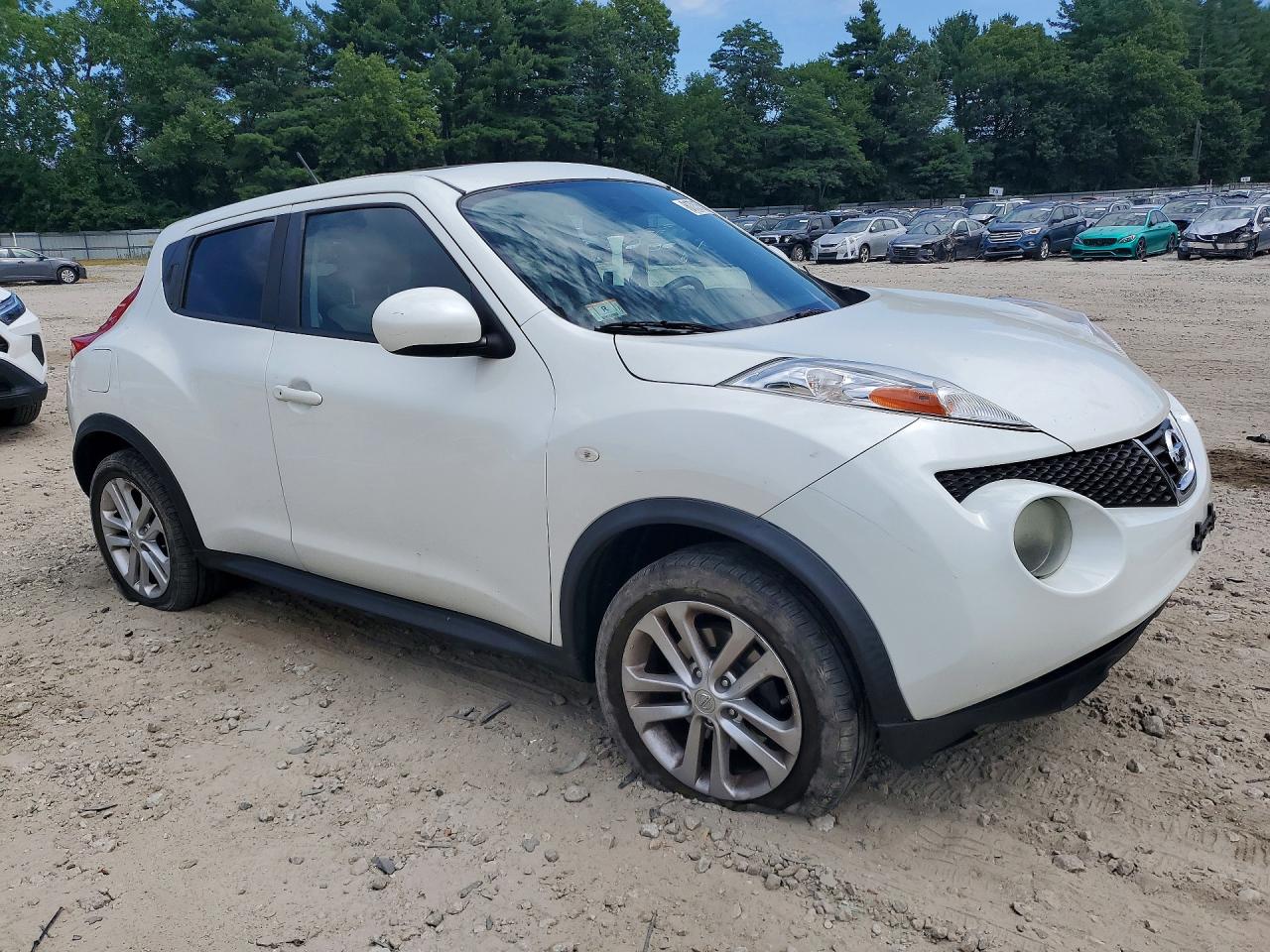 2013 Nissan Juke S White vin: JN8AF5MV1DT218754