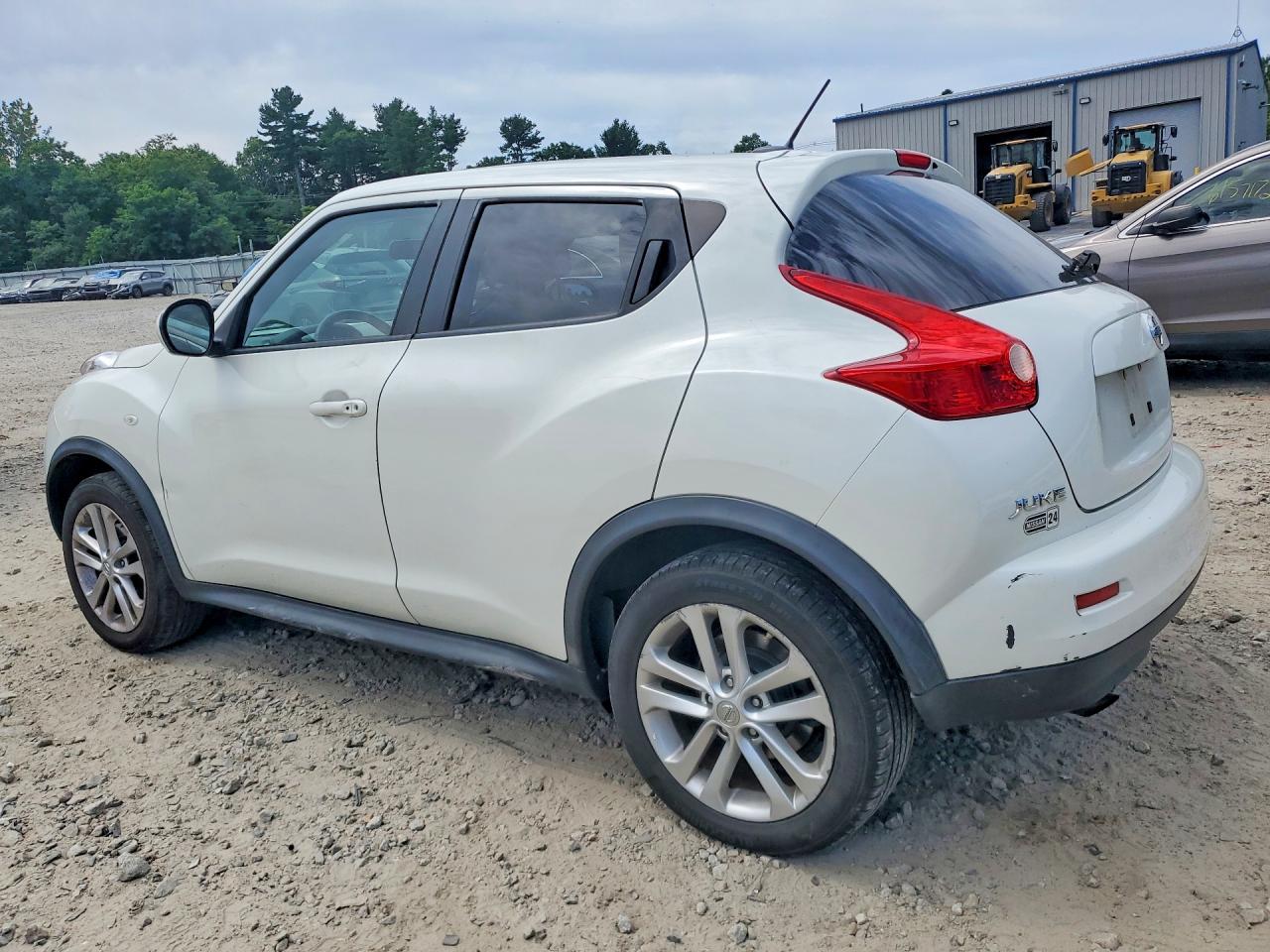 2013 Nissan Juke S White vin: JN8AF5MV1DT218754