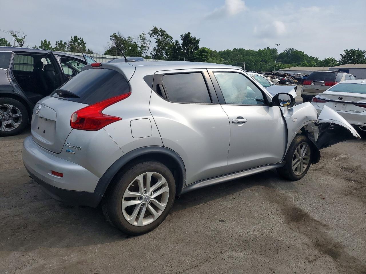 2013 Nissan Juke S Silver vin: JN8AF5MV1DT223209