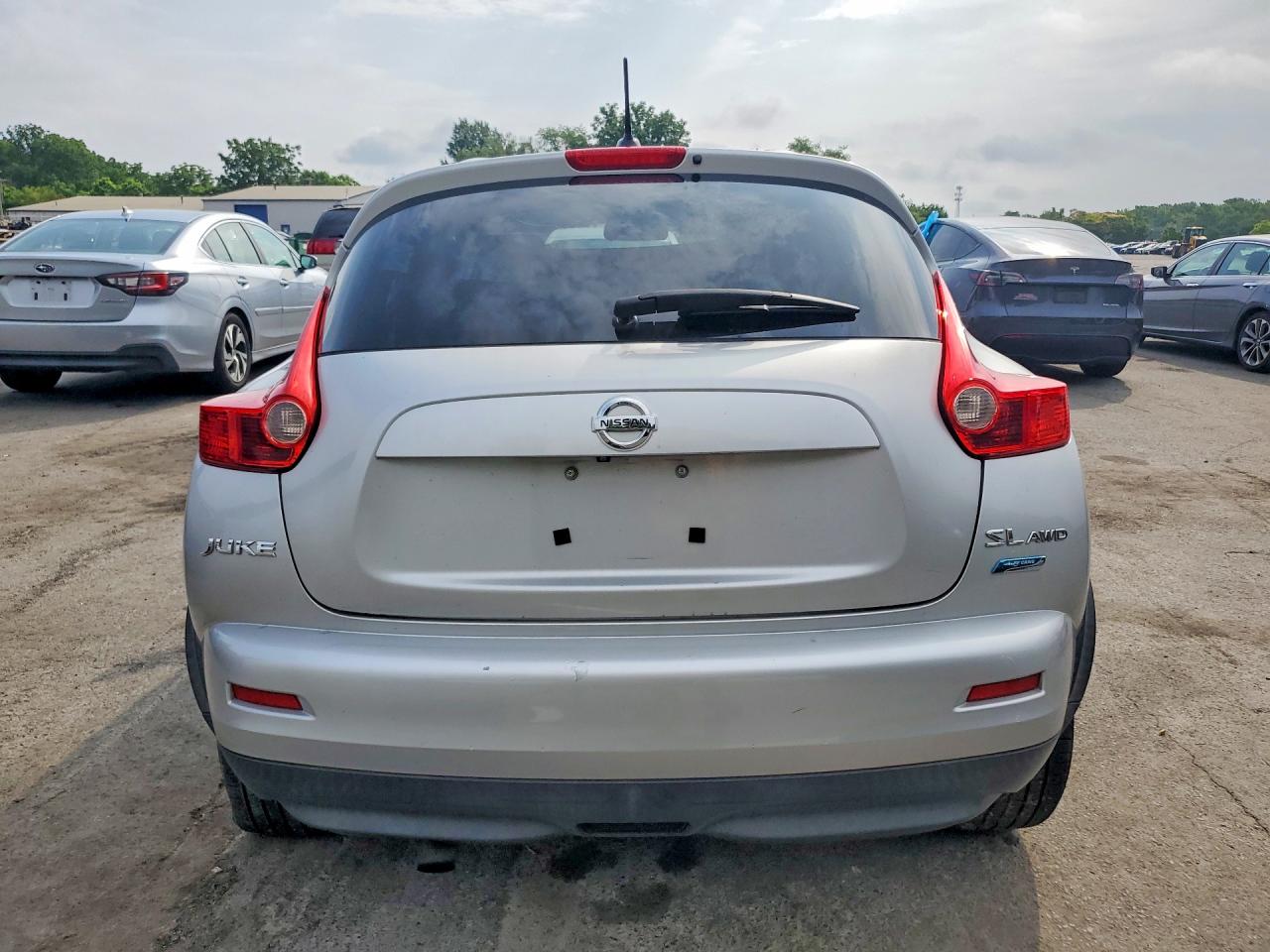 2013 Nissan Juke S Silver vin: JN8AF5MV1DT223209