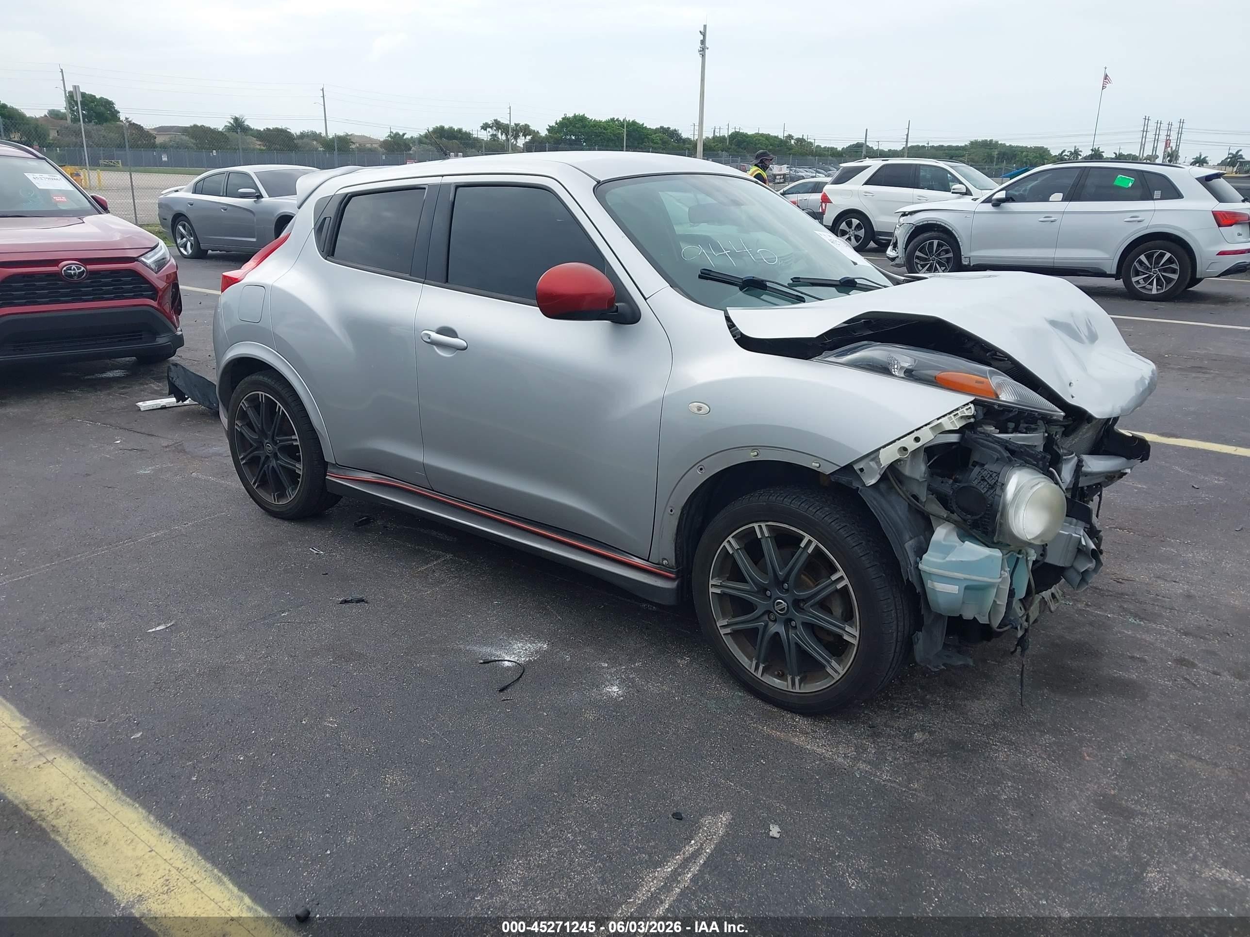 2013 Nissan Juke Nismo Silver vin: JN8AF5MV1DT229446
