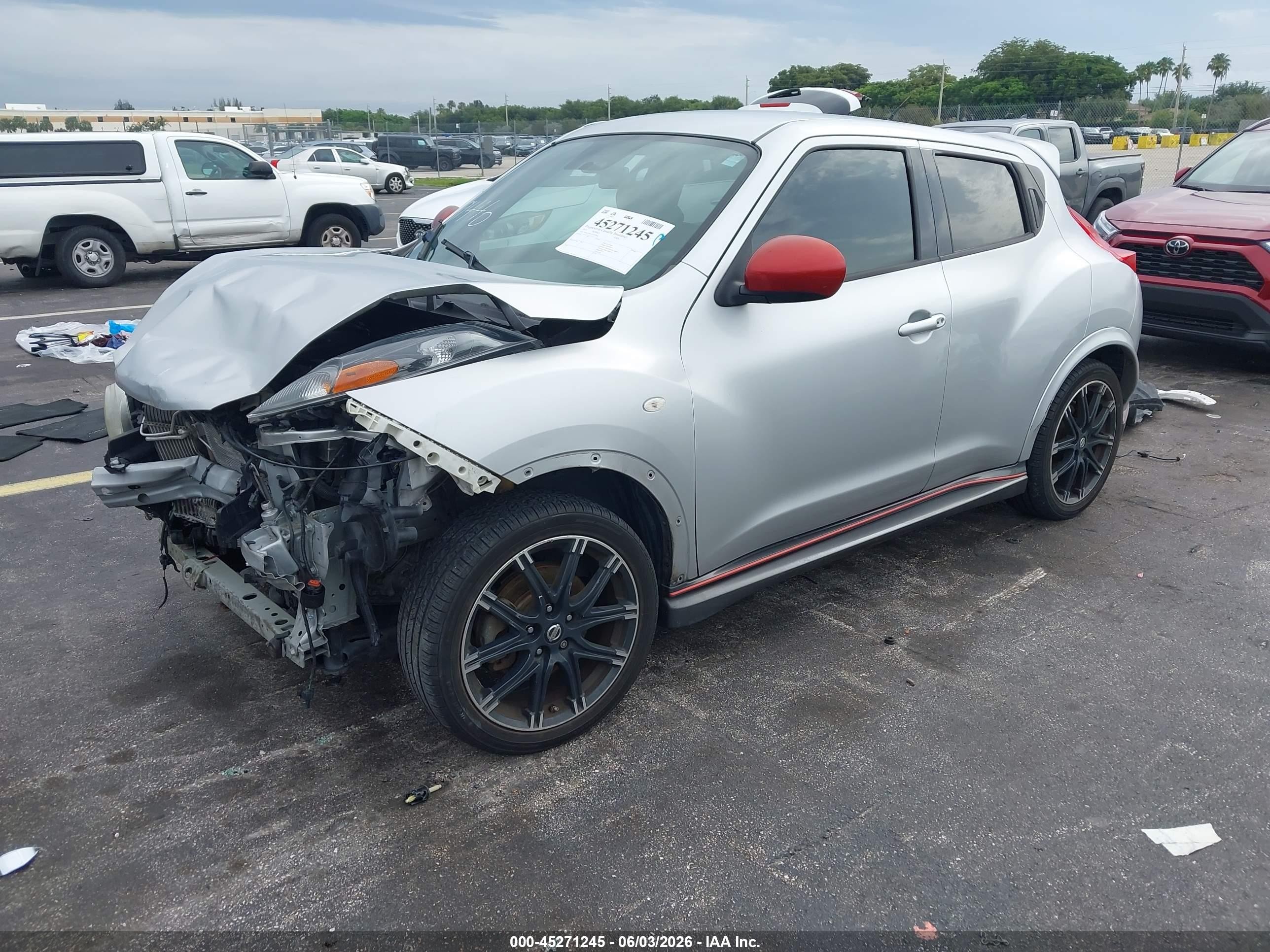 2013 Nissan Juke Nismo Silver vin: JN8AF5MV1DT229446