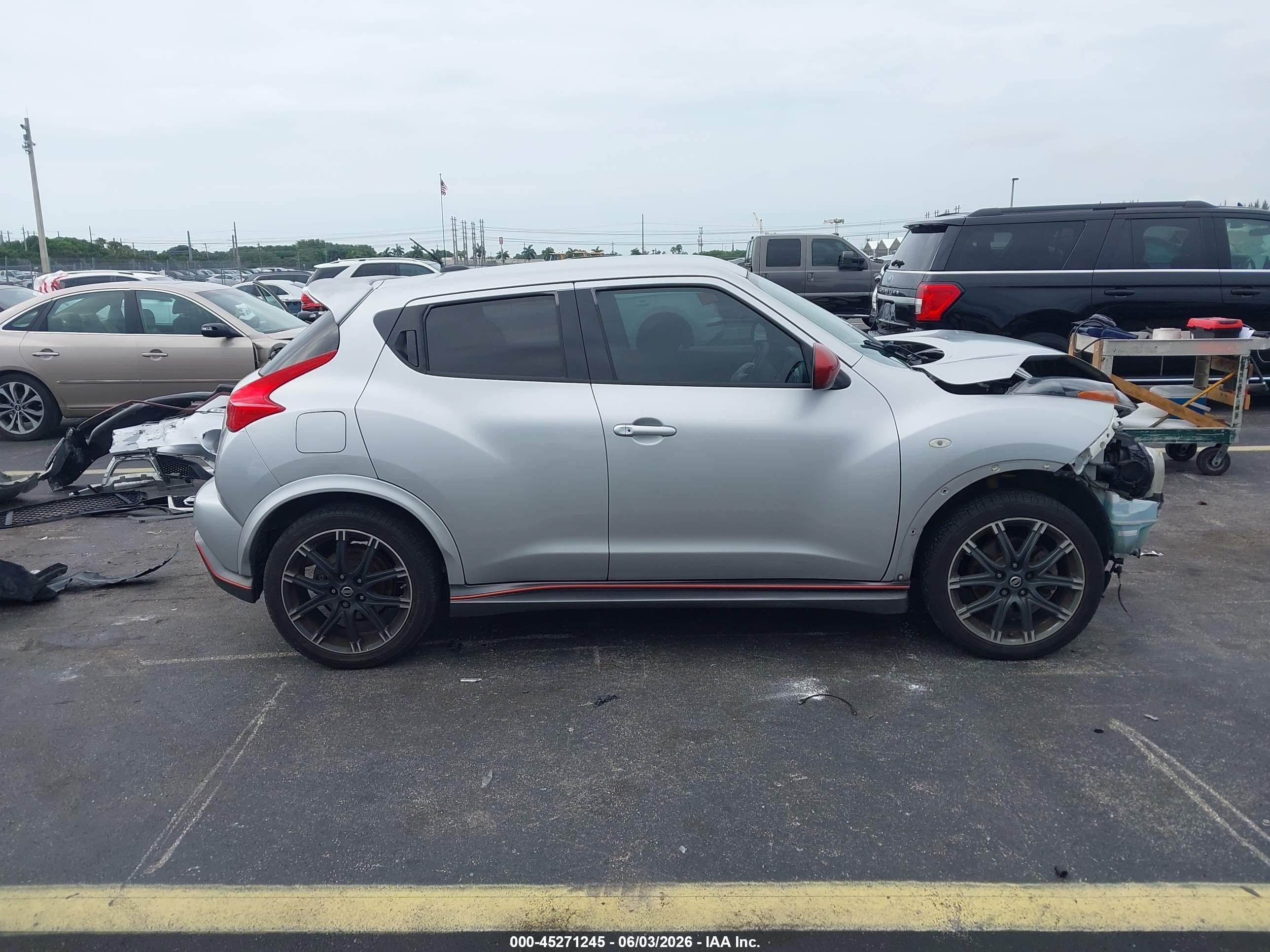 2013 Nissan Juke Nismo Silver vin: JN8AF5MV1DT229446