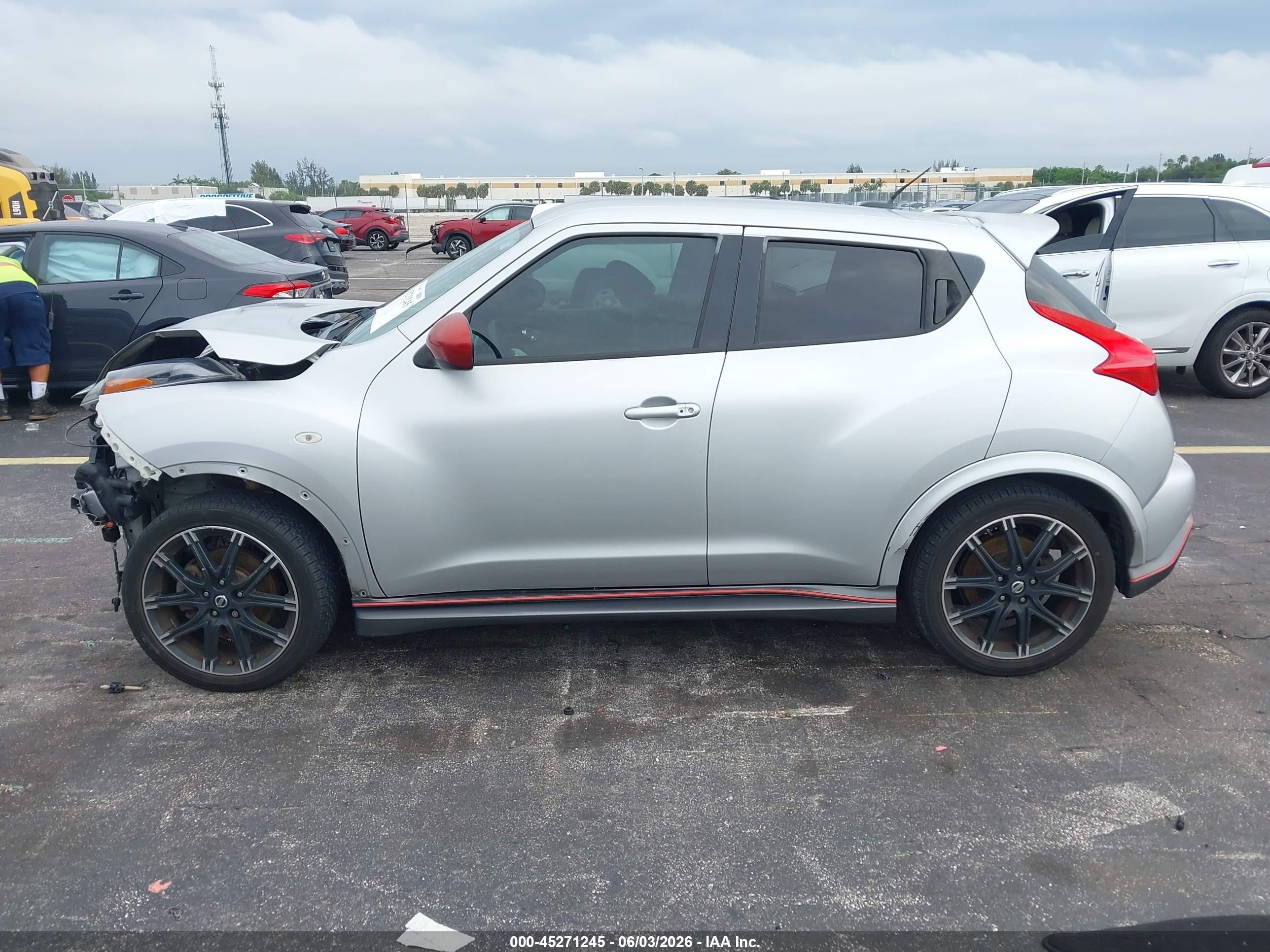 2013 Nissan Juke Nismo Silver vin: JN8AF5MV1DT229446