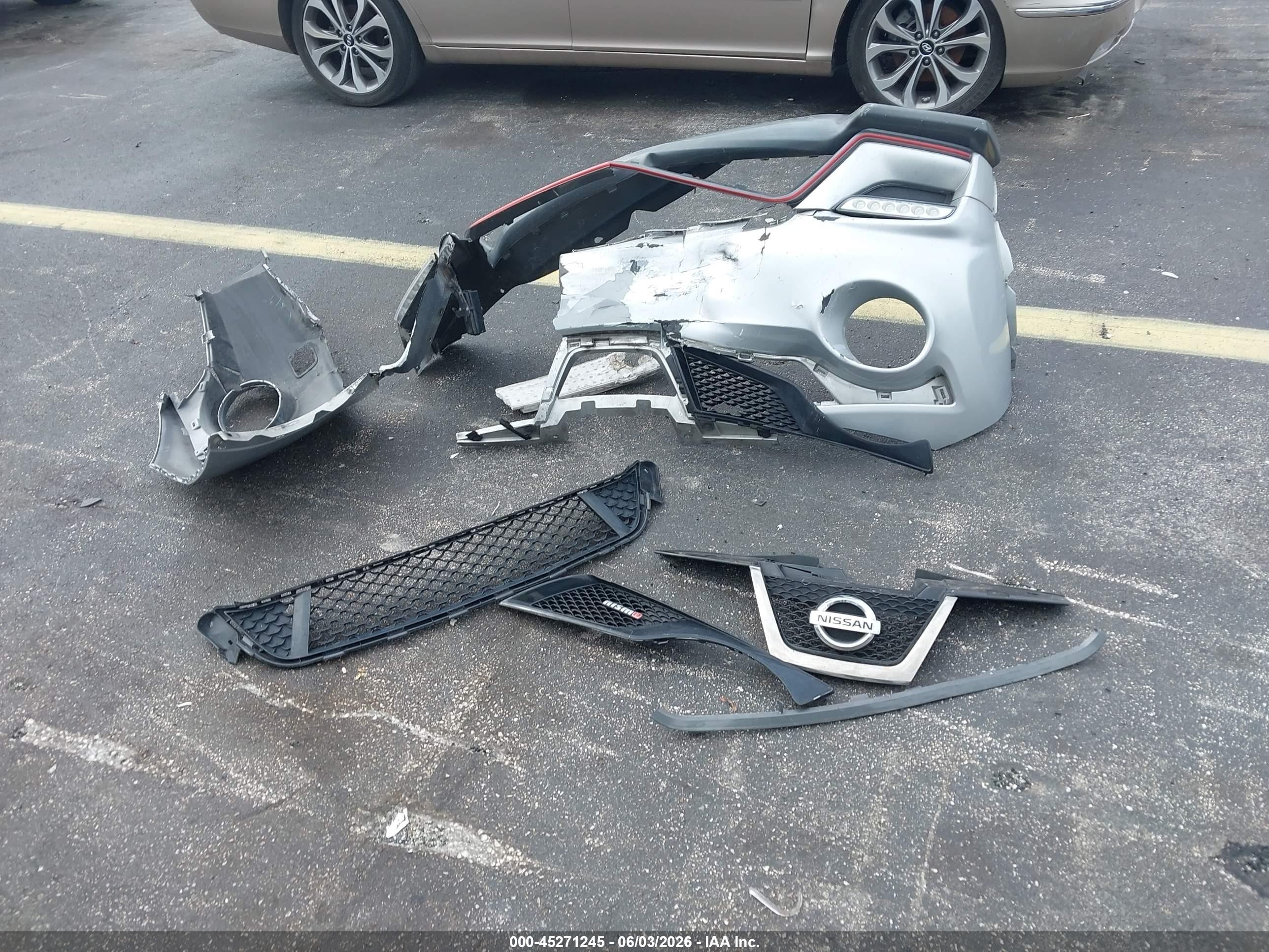 2013 Nissan Juke Nismo Silver vin: JN8AF5MV1DT229446