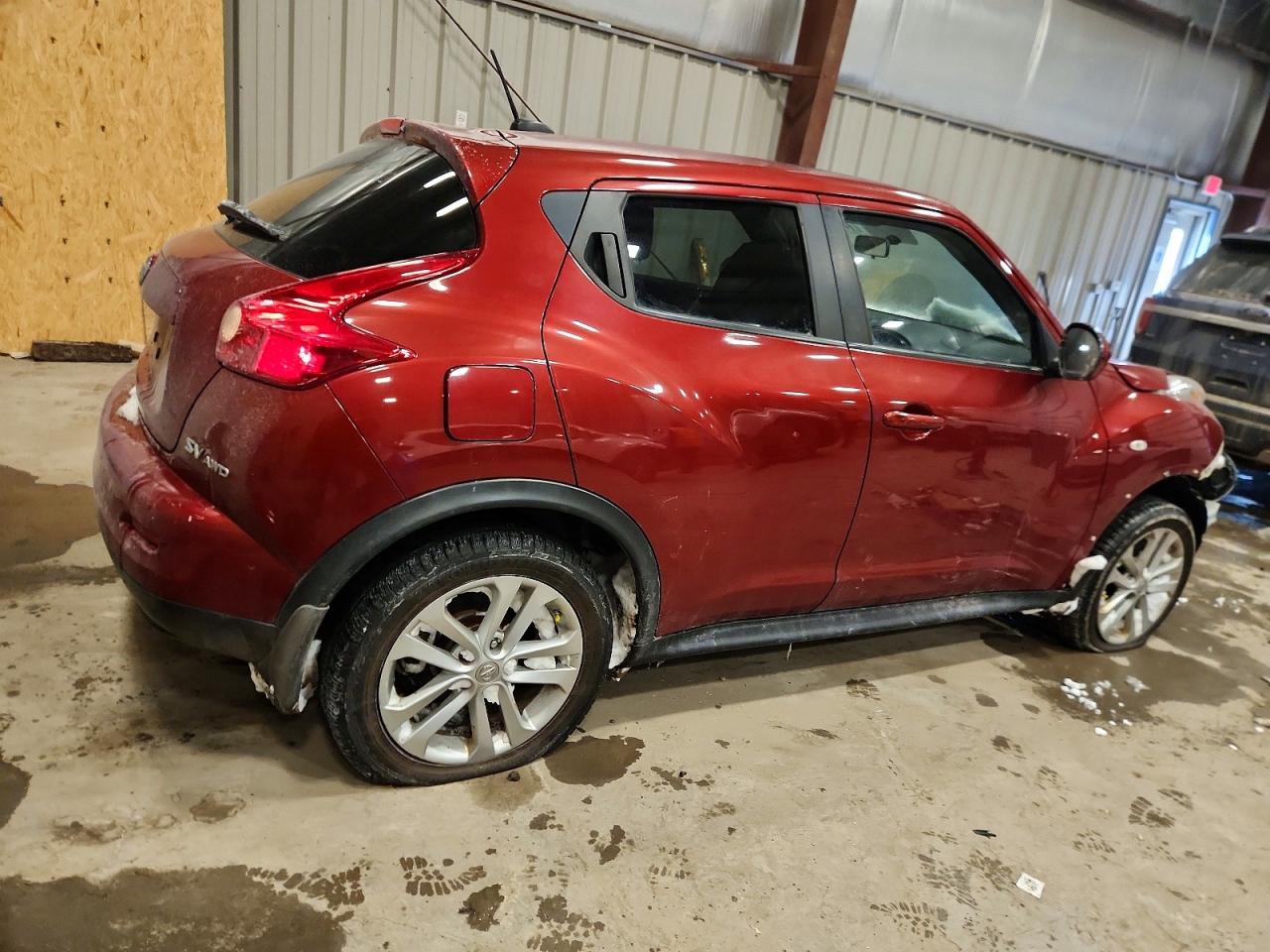 2011 Nissan Juke S Red vin: JN8AF5MV2BT008435