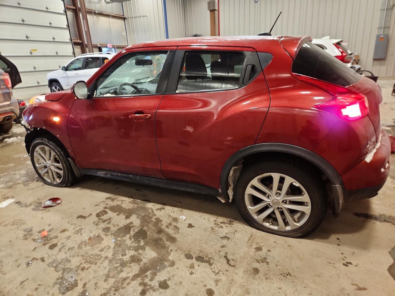 2011 Nissan Juke S Red vin: JN8AF5MV2BT008435