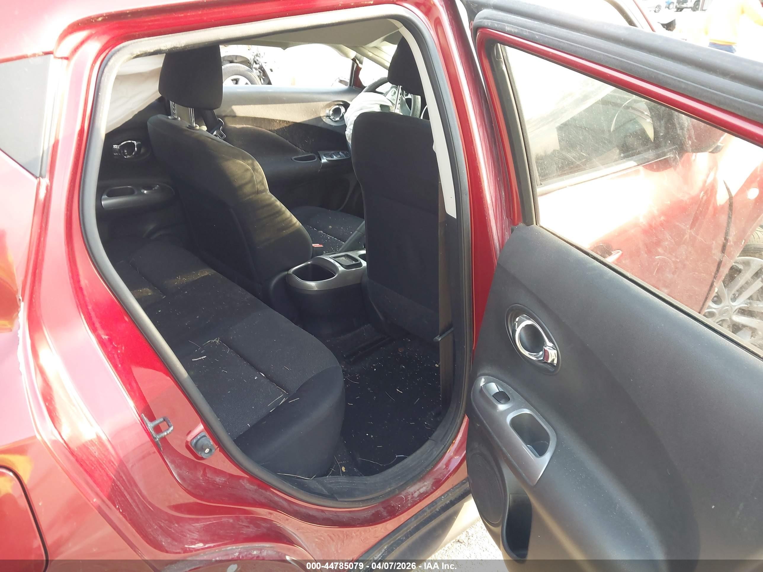2011 Nissan Juke S Red vin: JN8AF5MV2BT014445