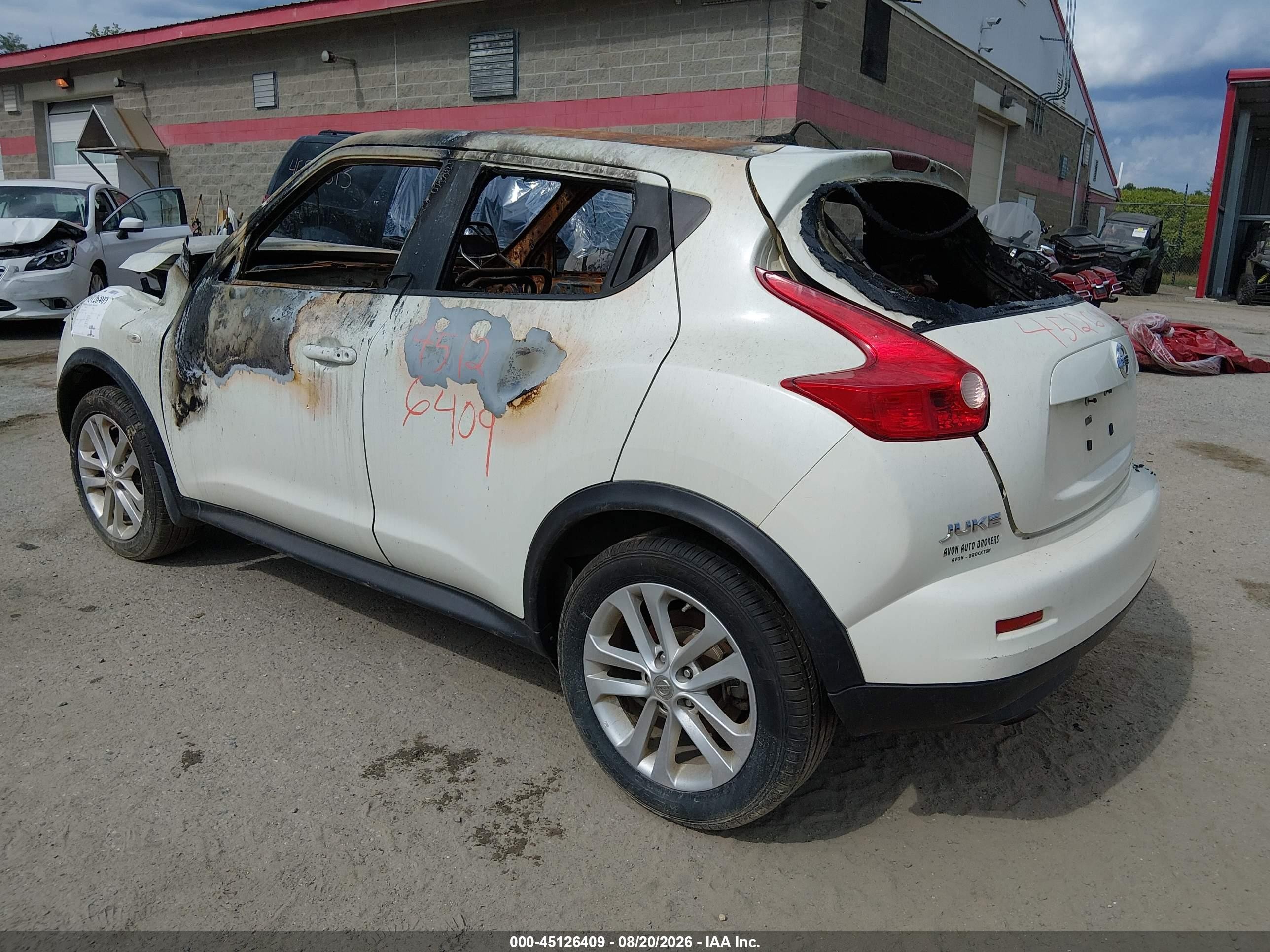 2011 Nissan Juke Sv White vin: JN8AF5MV2BT016244