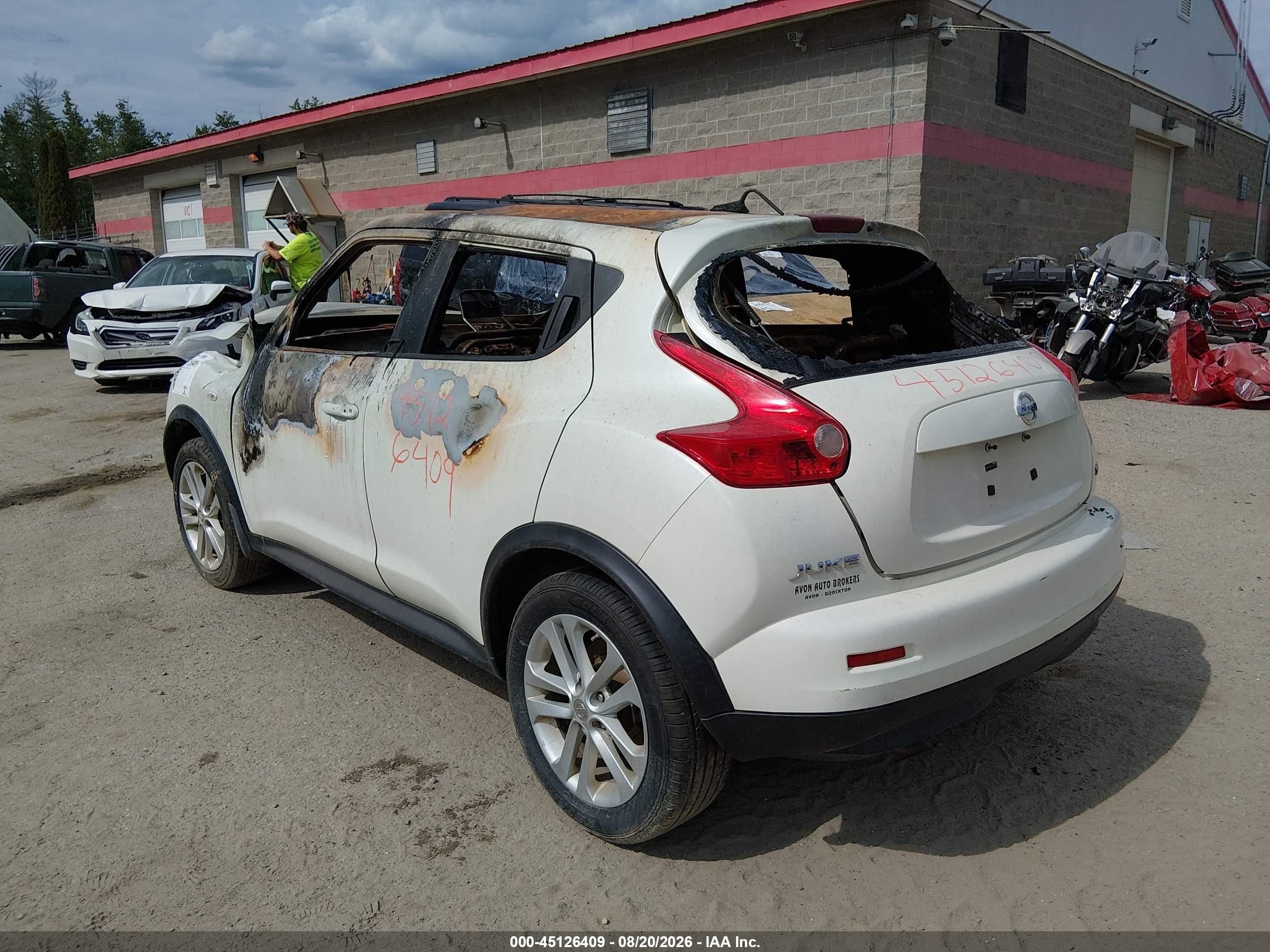 2011 Nissan Juke Sv White vin: JN8AF5MV2BT016244