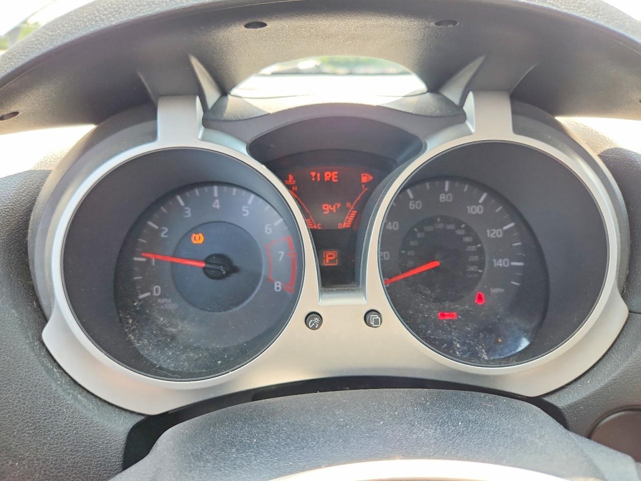 2012 Nissan Juke S Silver vin: JN8AF5MV2CT105412