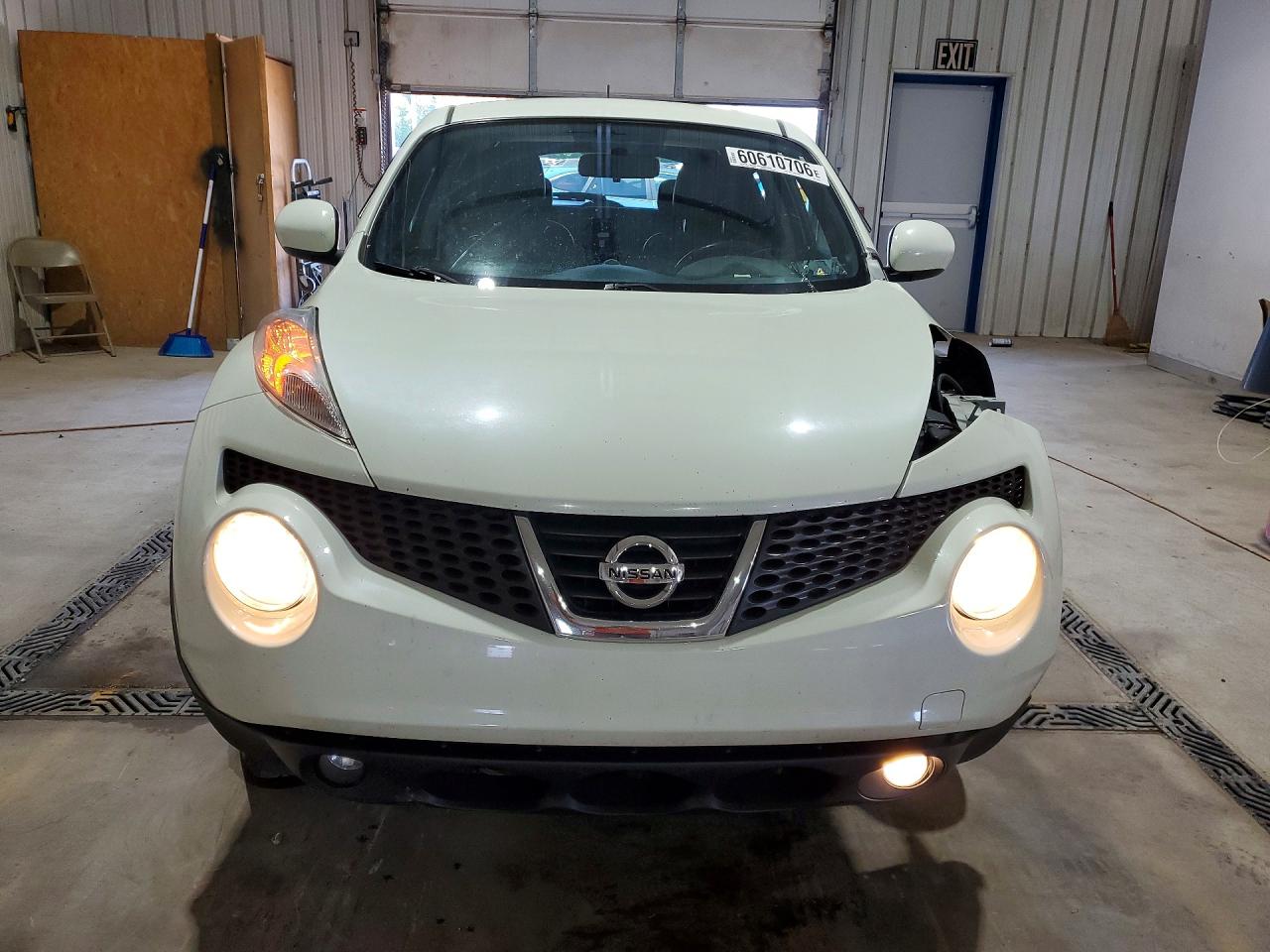2012 Nissan Juke S Белый vin: JN8AF5MV2CT108102