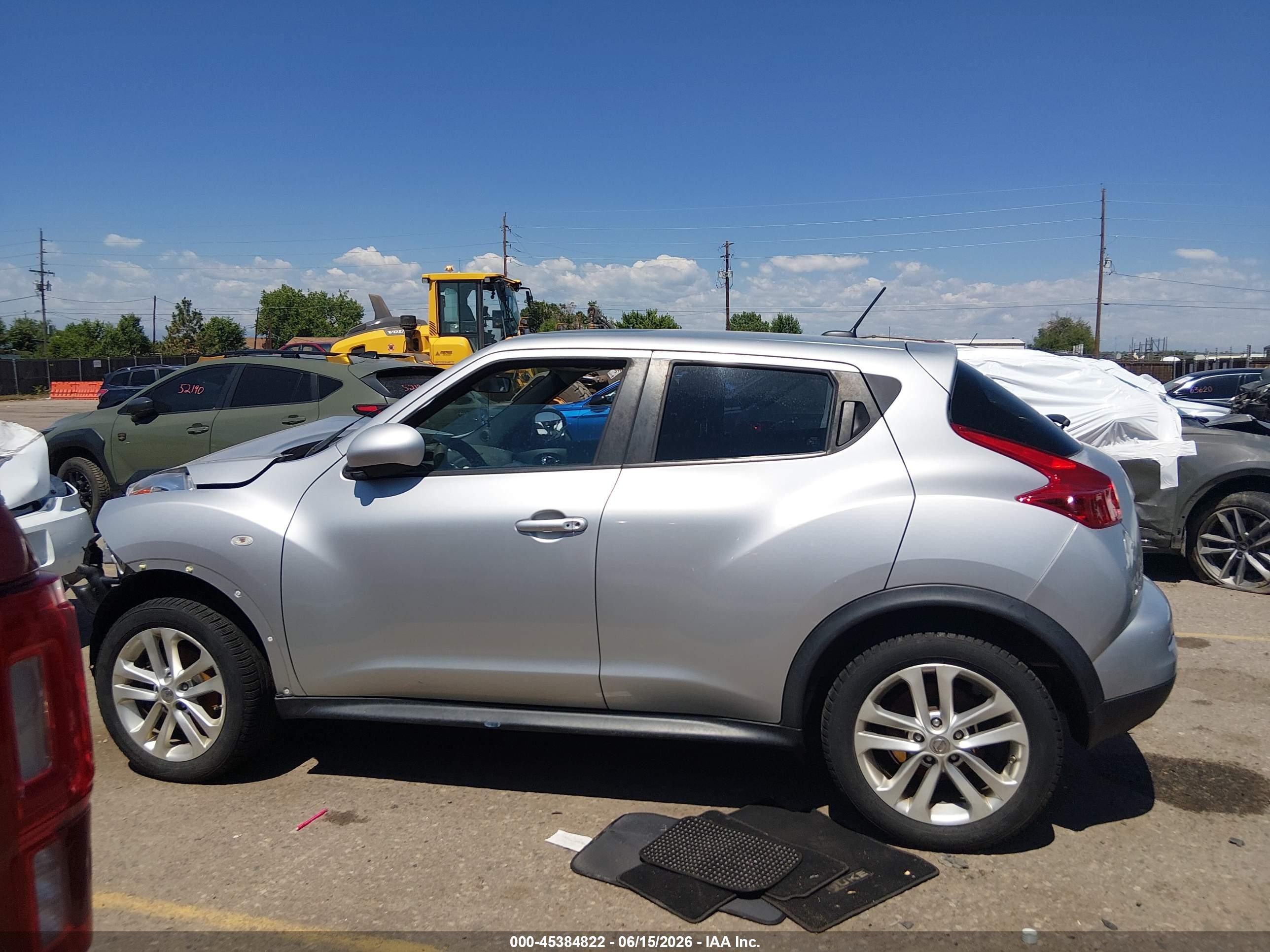 2013 Nissan Juke Sv Silver vin: JN8AF5MV2DT210002