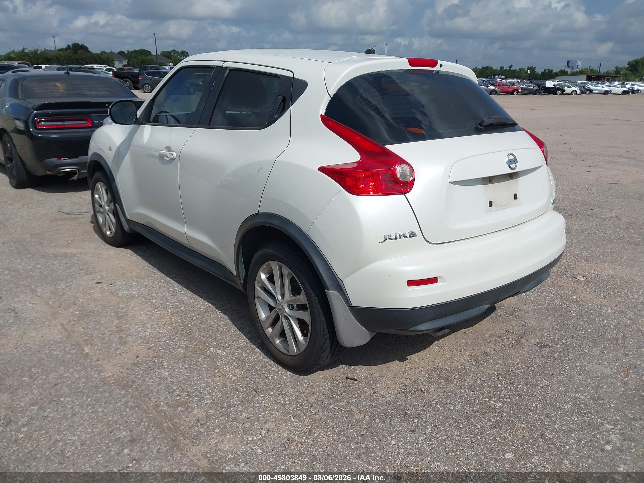 2013 Nissan Juke S White vin: JN8AF5MV2DT223400