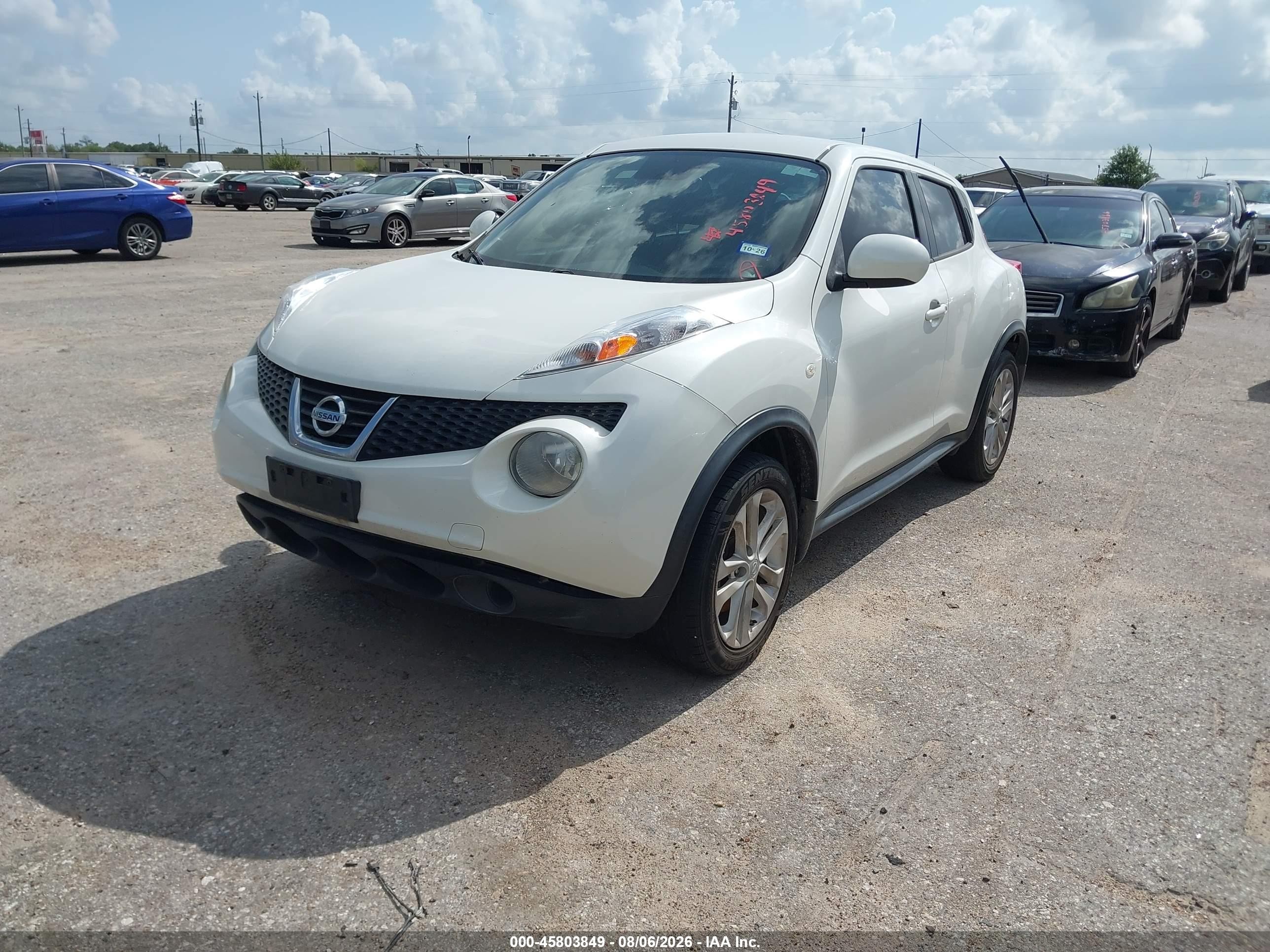 2013 Nissan Juke S White vin: JN8AF5MV2DT223400