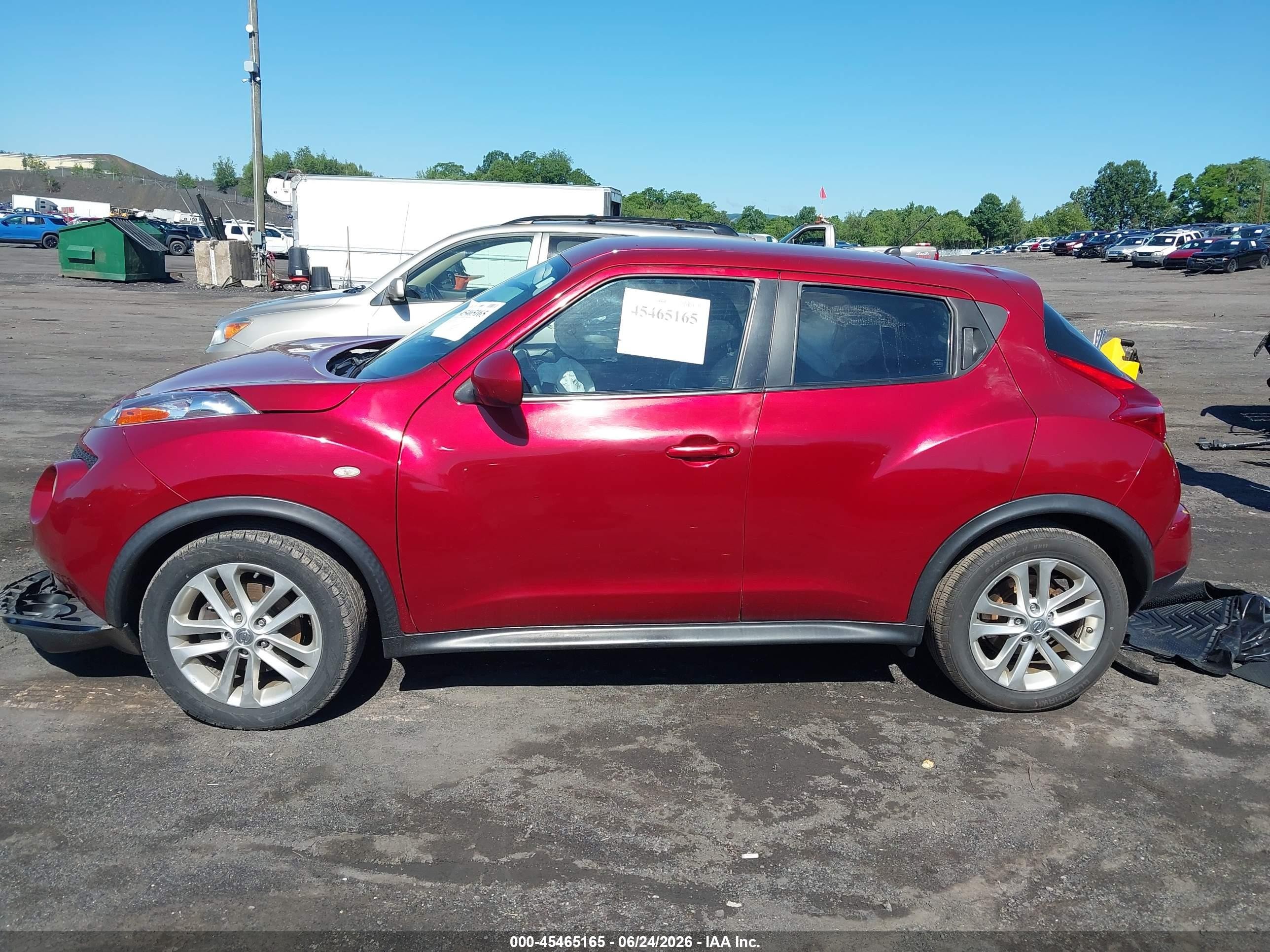 2013 Nissan Juke S Красный vin: JN8AF5MV2DT227074