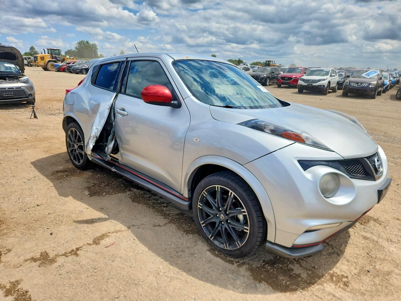 2013 Nissan Juke S Серебряный vin: JN8AF5MV2DT227625
