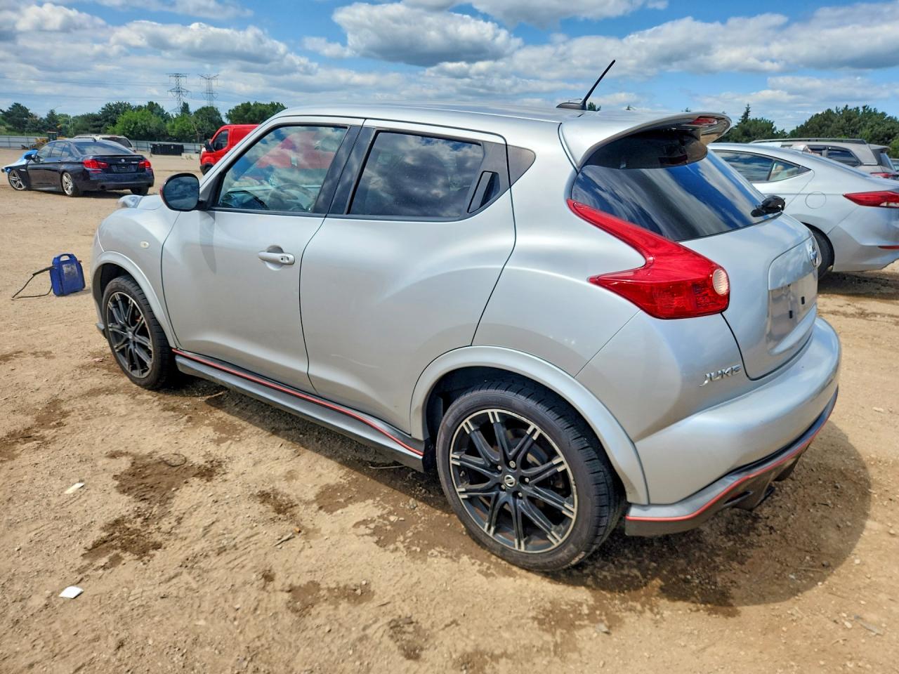2013 Nissan Juke S Серебряный vin: JN8AF5MV2DT227625