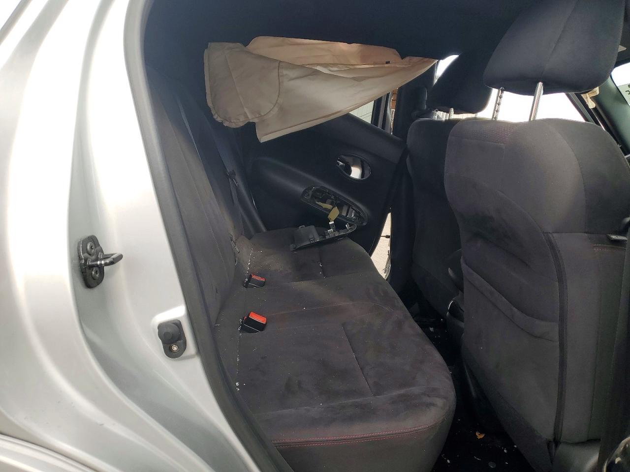 2013 Nissan Juke S Silver vin: JN8AF5MV2DT231934