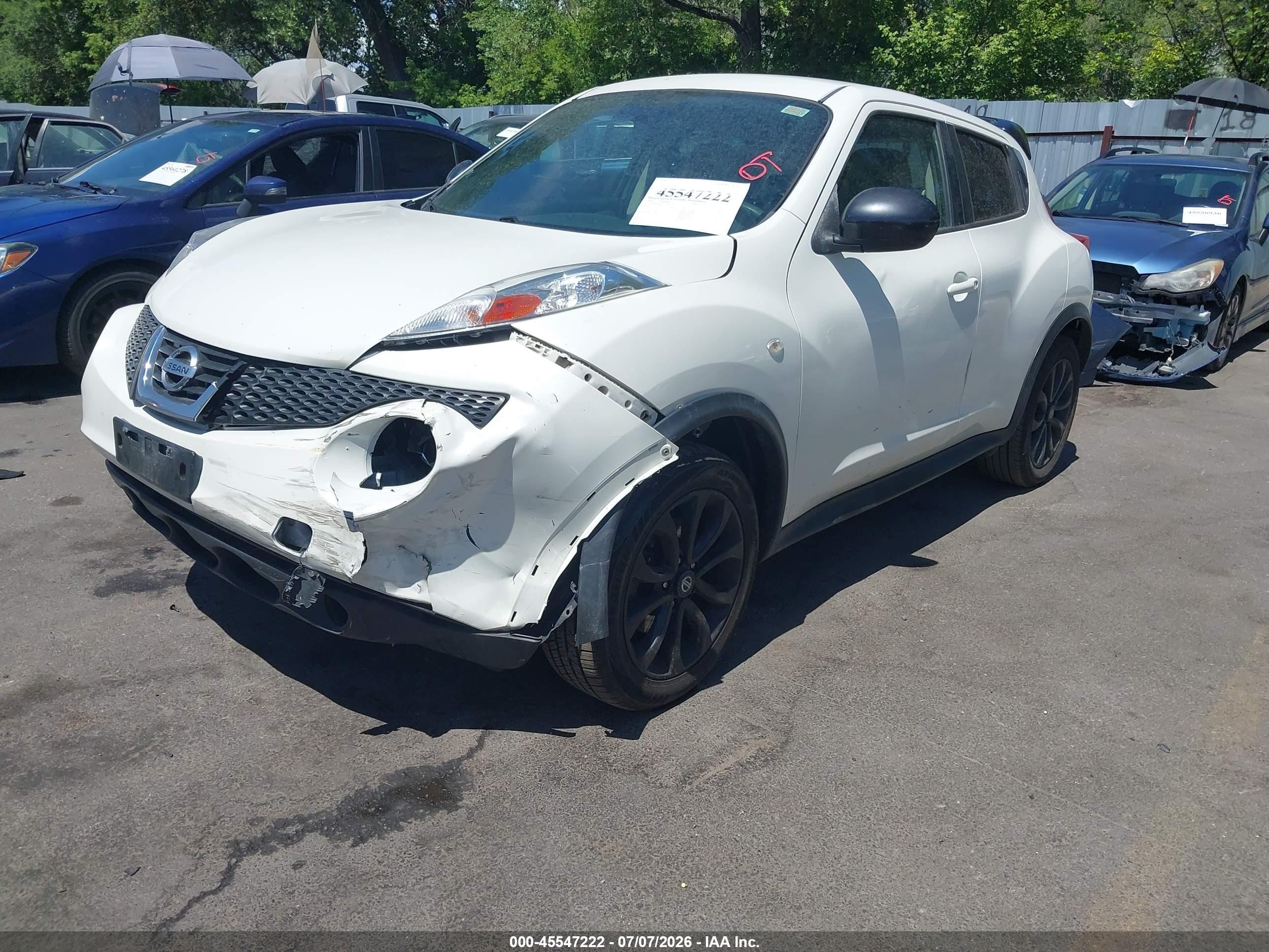 2014 Nissan Juke S White vin: JN8AF5MV2ET357700