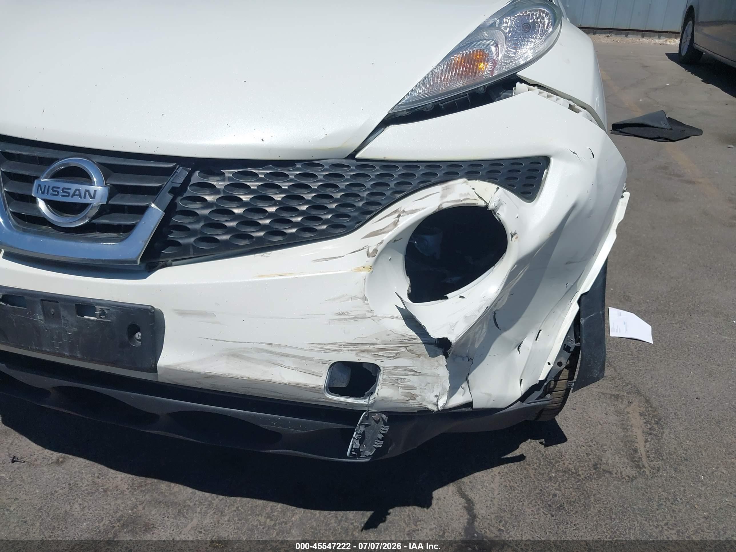 2014 Nissan Juke S White vin: JN8AF5MV2ET357700