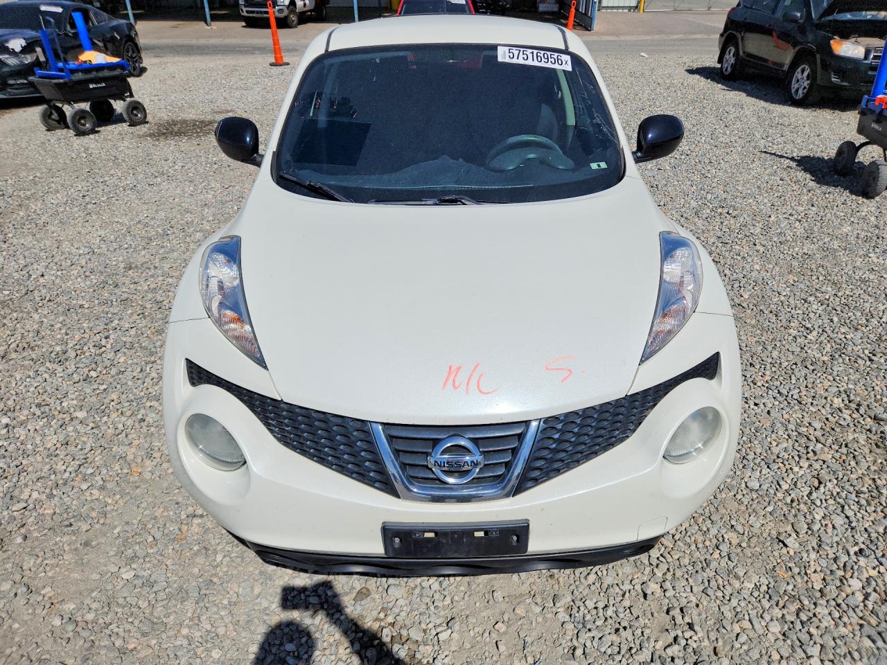 2014 Nissan Juke S White vin: JN8AF5MV2ET363173