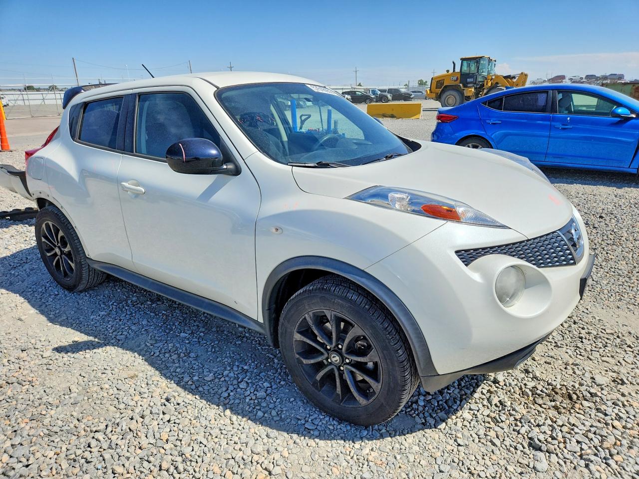 2014 Nissan Juke S White vin: JN8AF5MV2ET363173