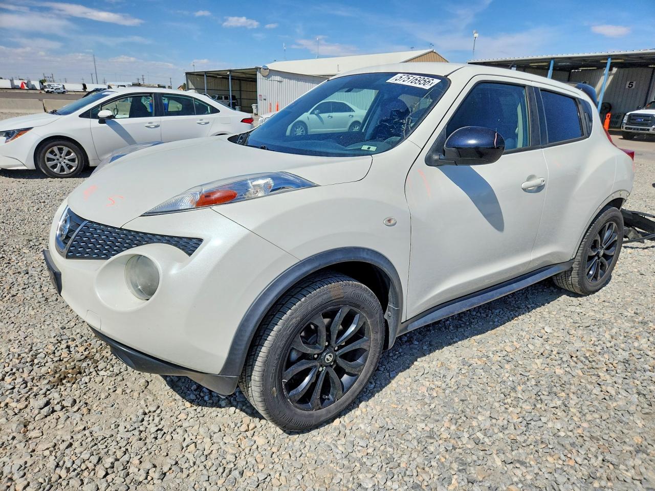 2014 Nissan Juke S White vin: JN8AF5MV2ET363173