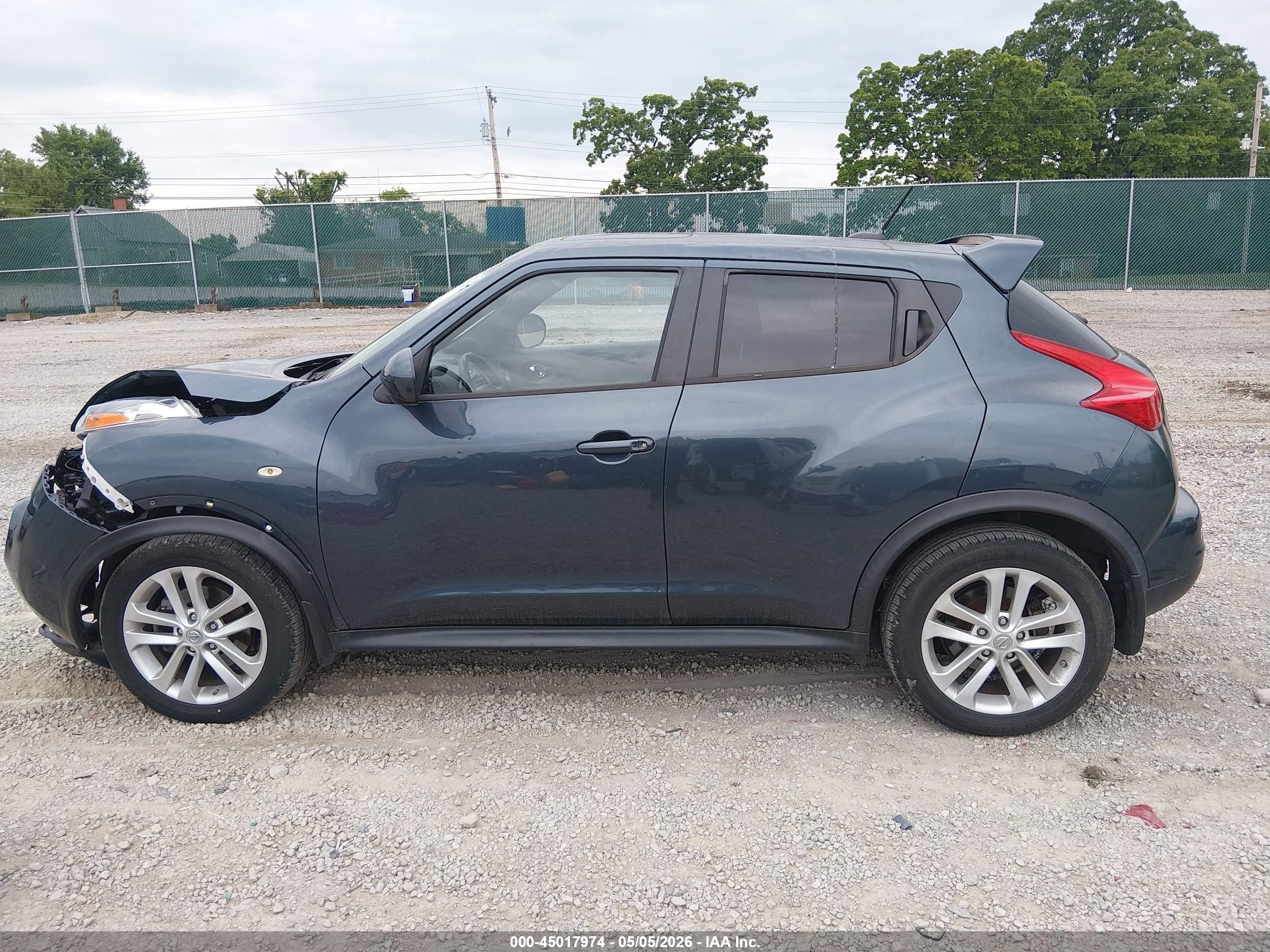 2014 Nissan Juke Sv Blue vin: JN8AF5MV2ET481529