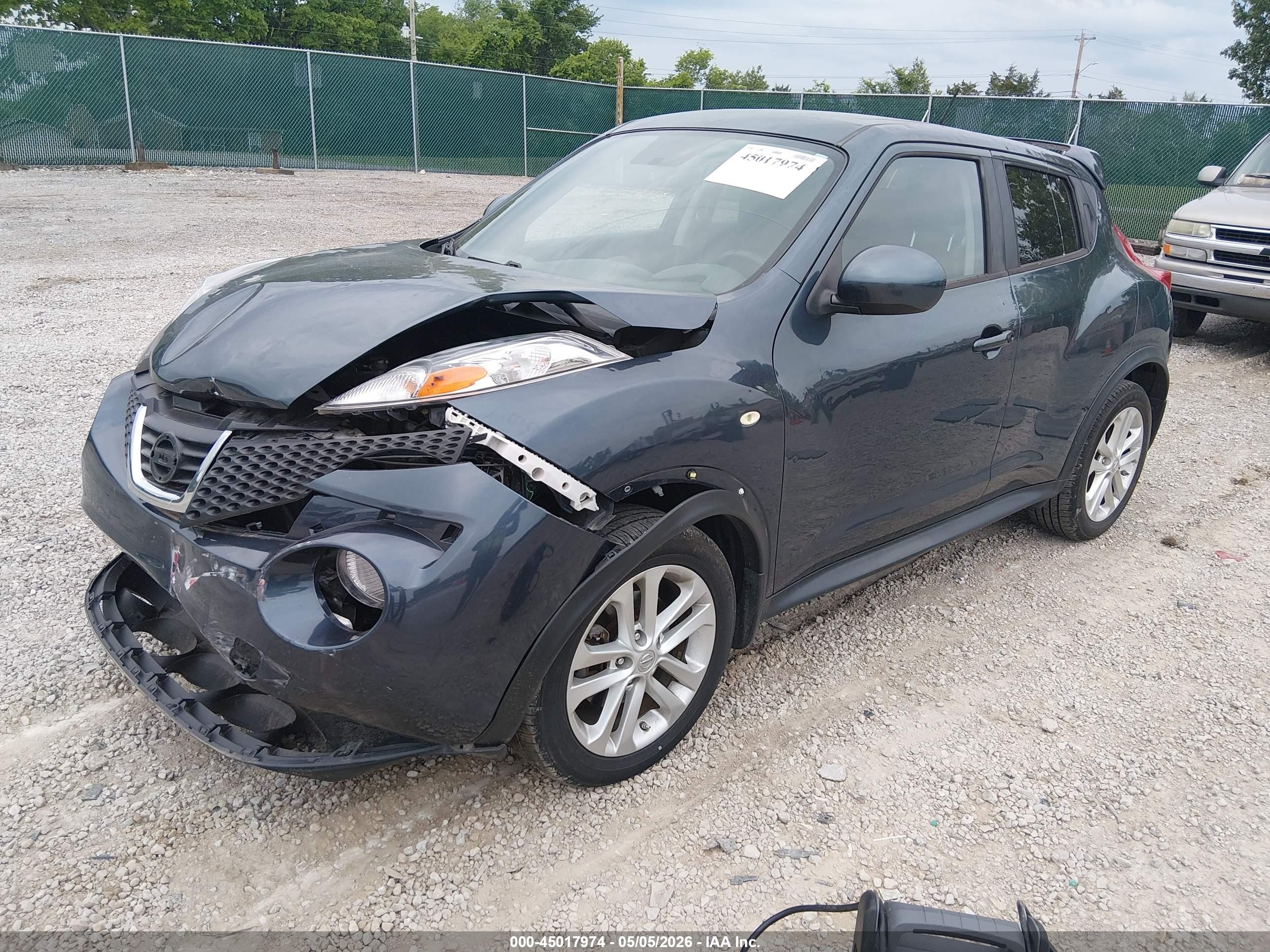 2014 Nissan Juke Sv Blue vin: JN8AF5MV2ET481529