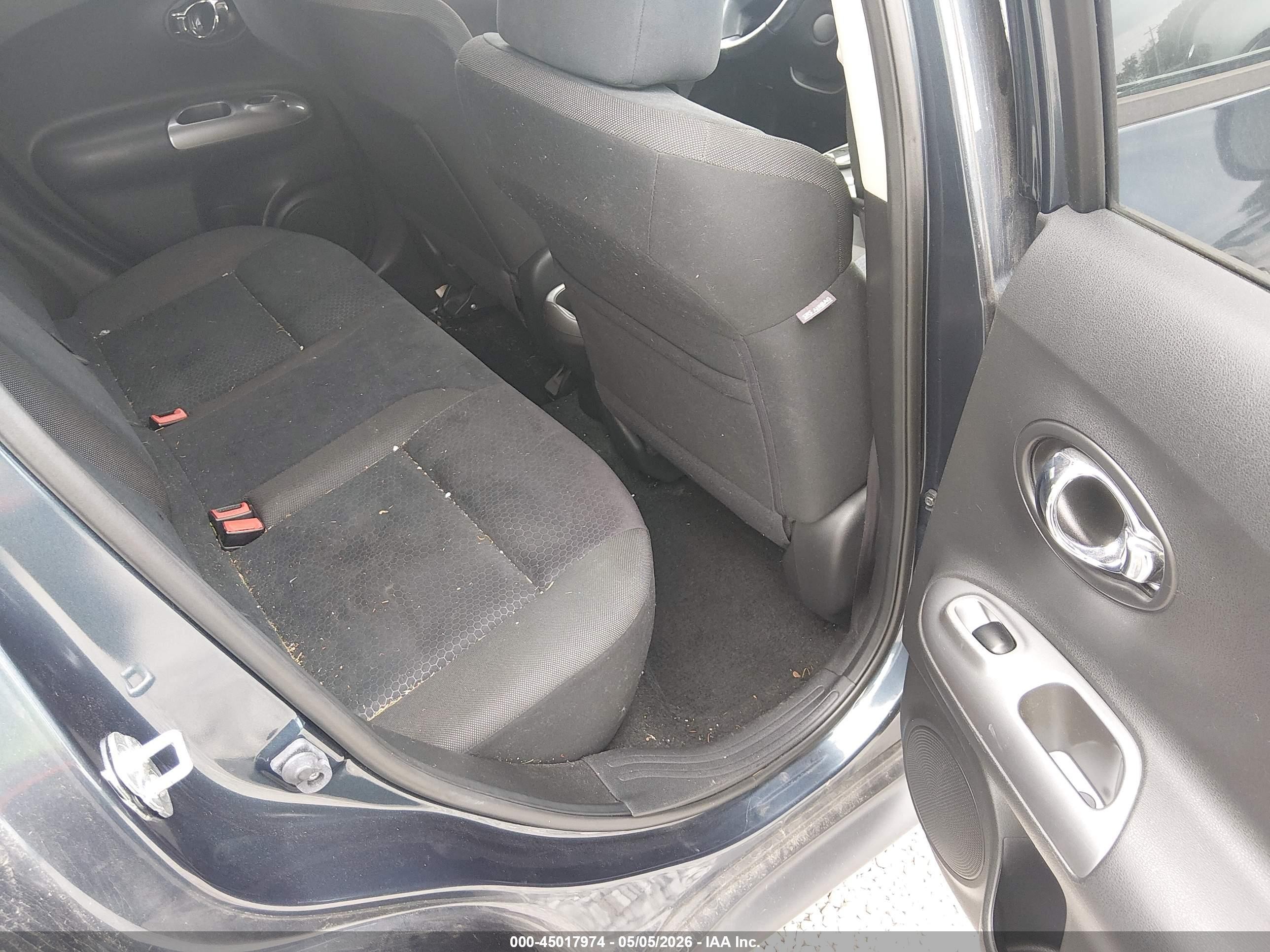 2014 Nissan Juke Sv Blue vin: JN8AF5MV2ET481529