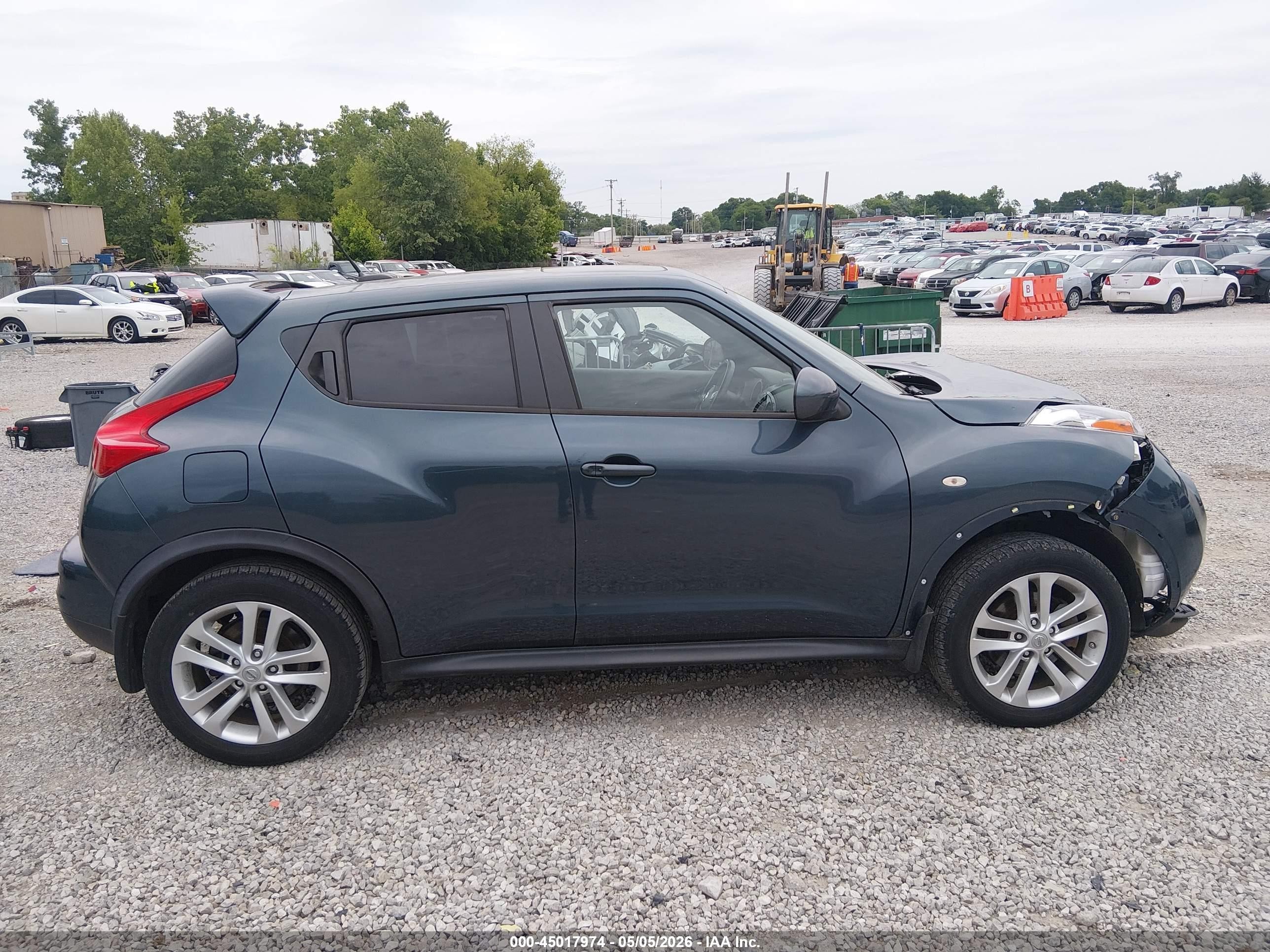 2014 Nissan Juke Sv Blue vin: JN8AF5MV2ET481529