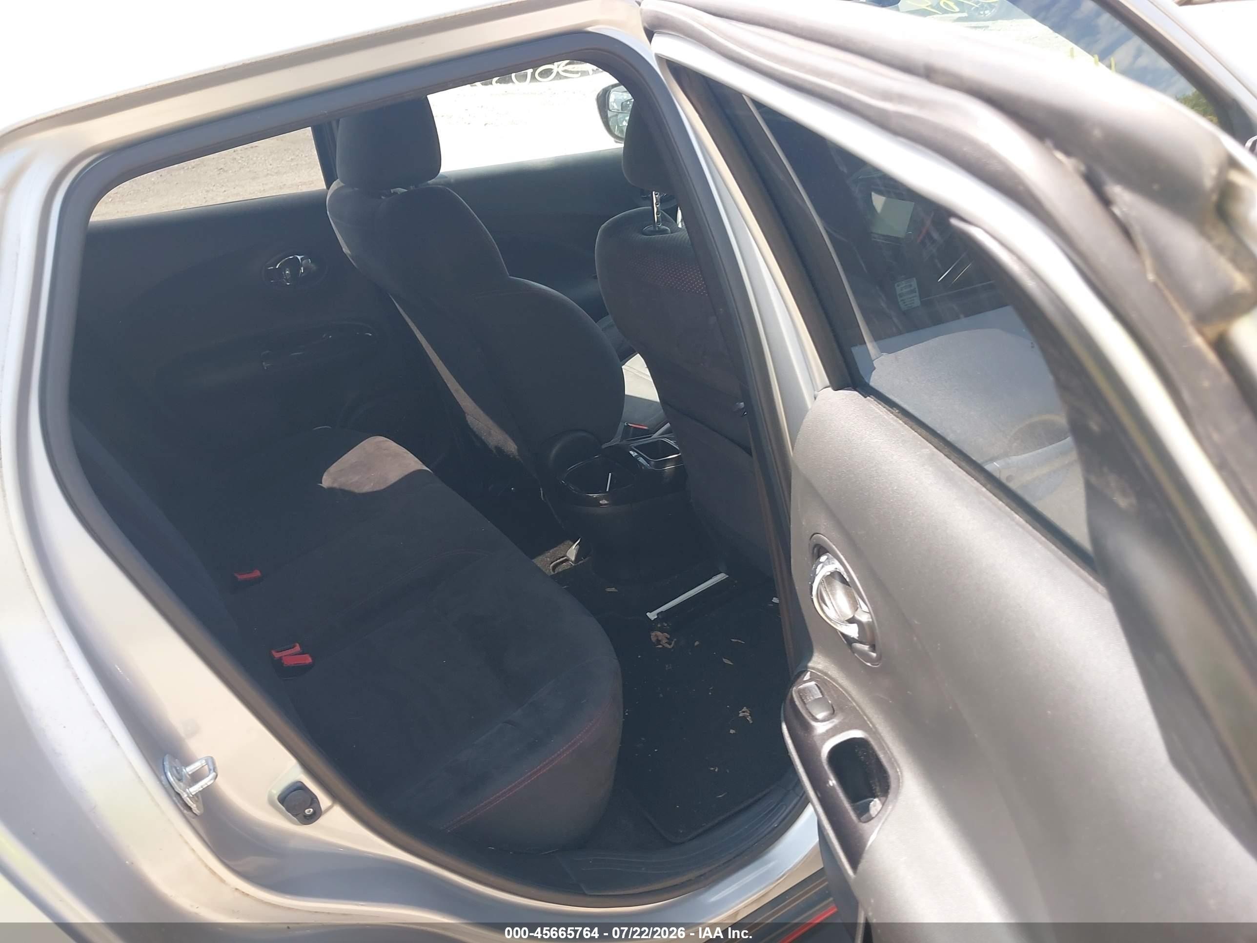 2015 Nissan Juke Nismo Silver vin: JN8AF5MV2FT560782
