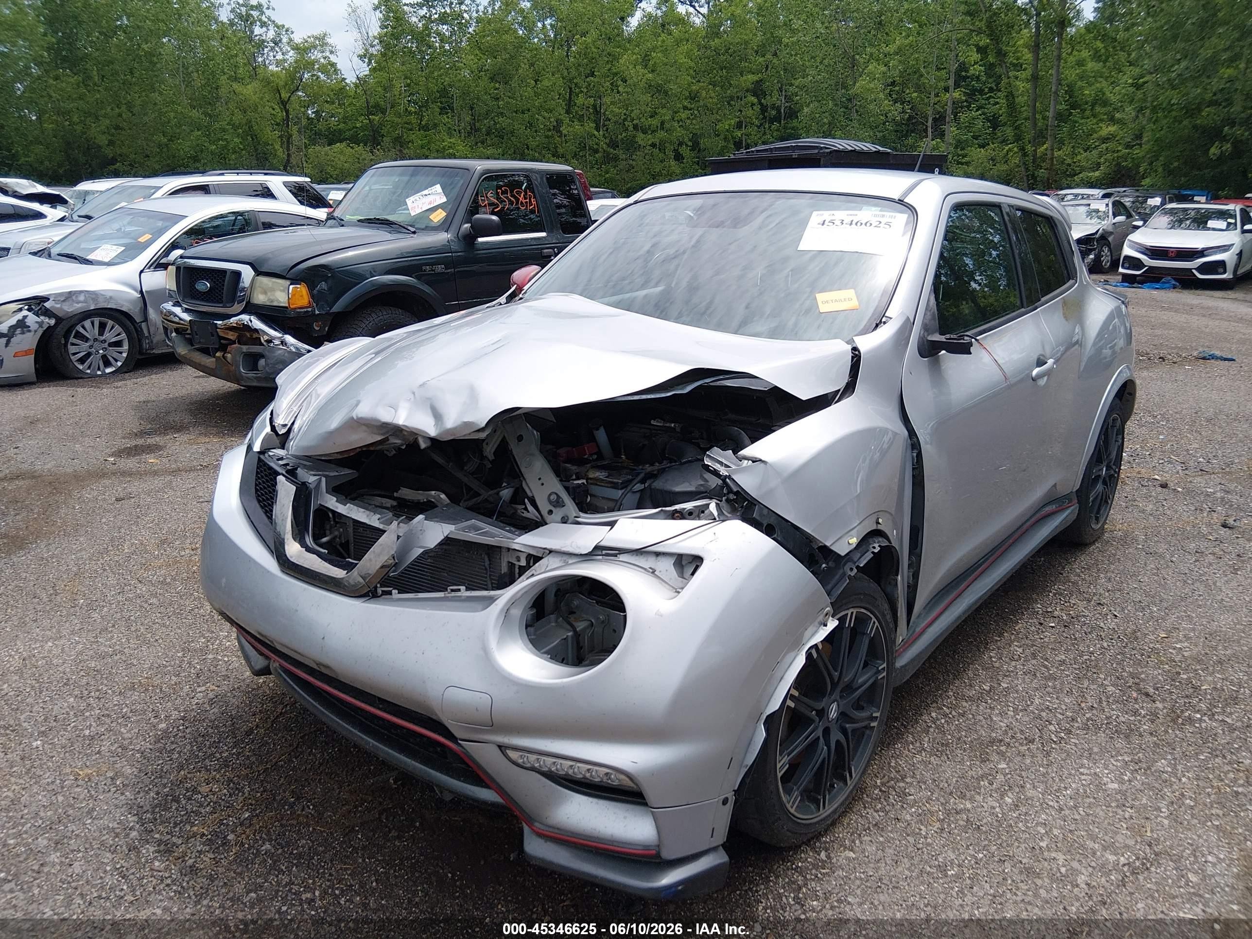 2015 Nissan Juke Nismo Серебряный vin: JN8AF5MV2FT563004