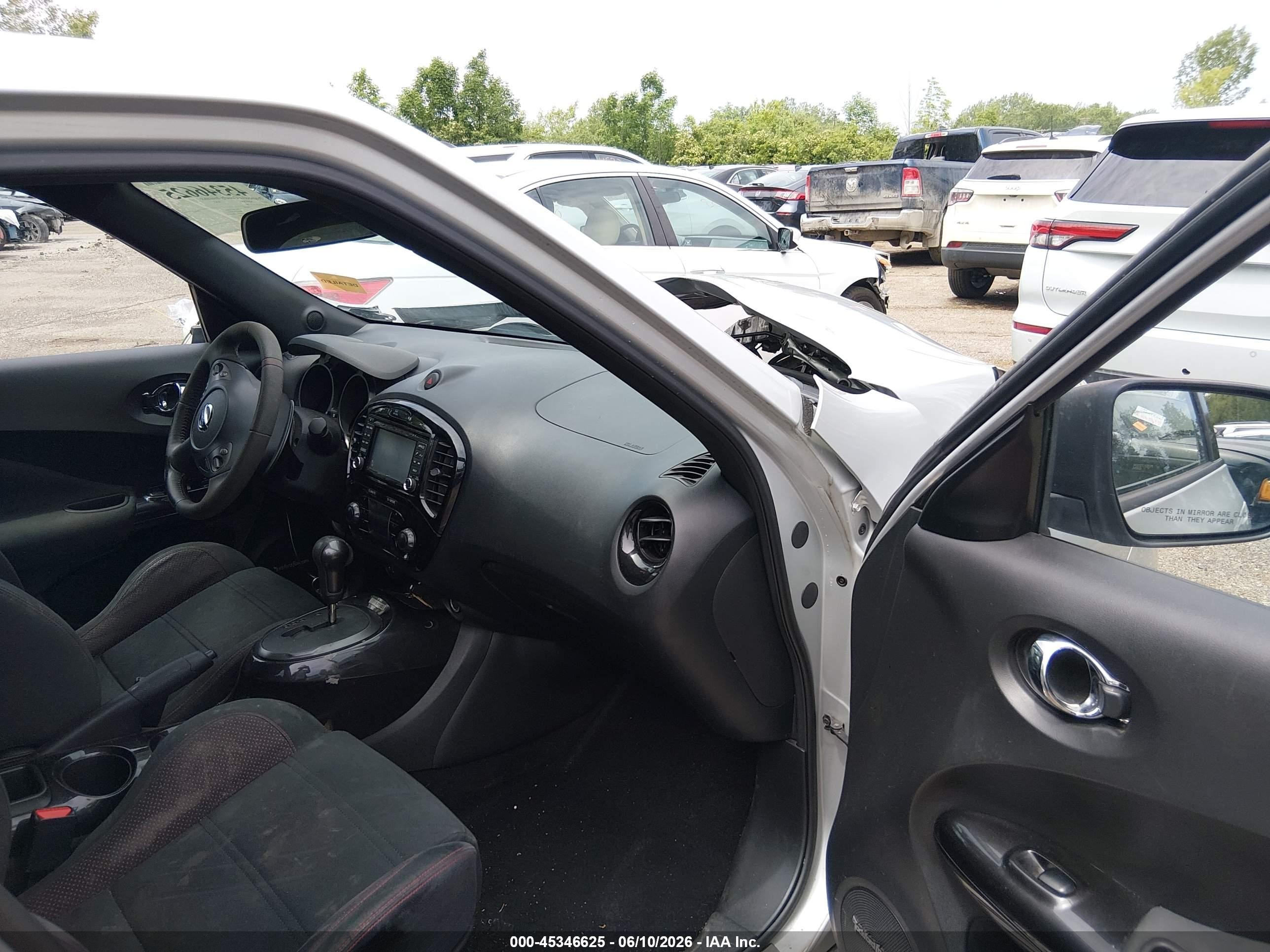 2015 Nissan Juke Nismo Серебряный vin: JN8AF5MV2FT563004
