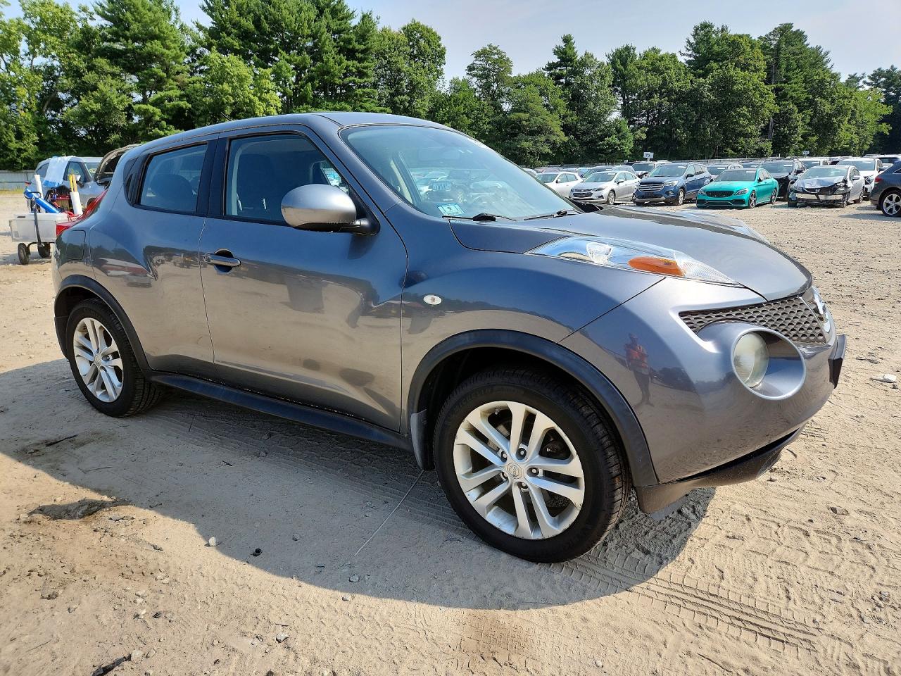 2011 Nissan Juke S Gray vin: JN8AF5MV3BT013076