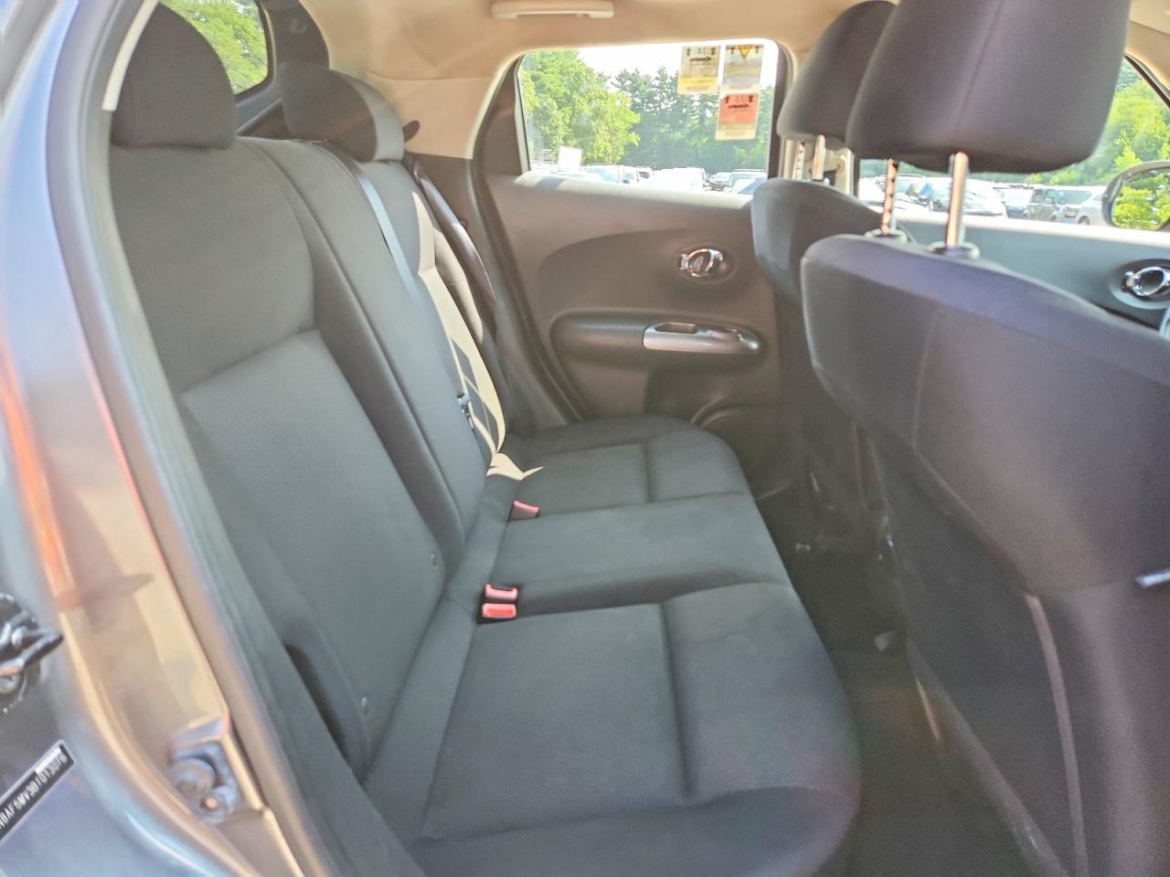 2011 Nissan Juke S Gray vin: JN8AF5MV3BT013076