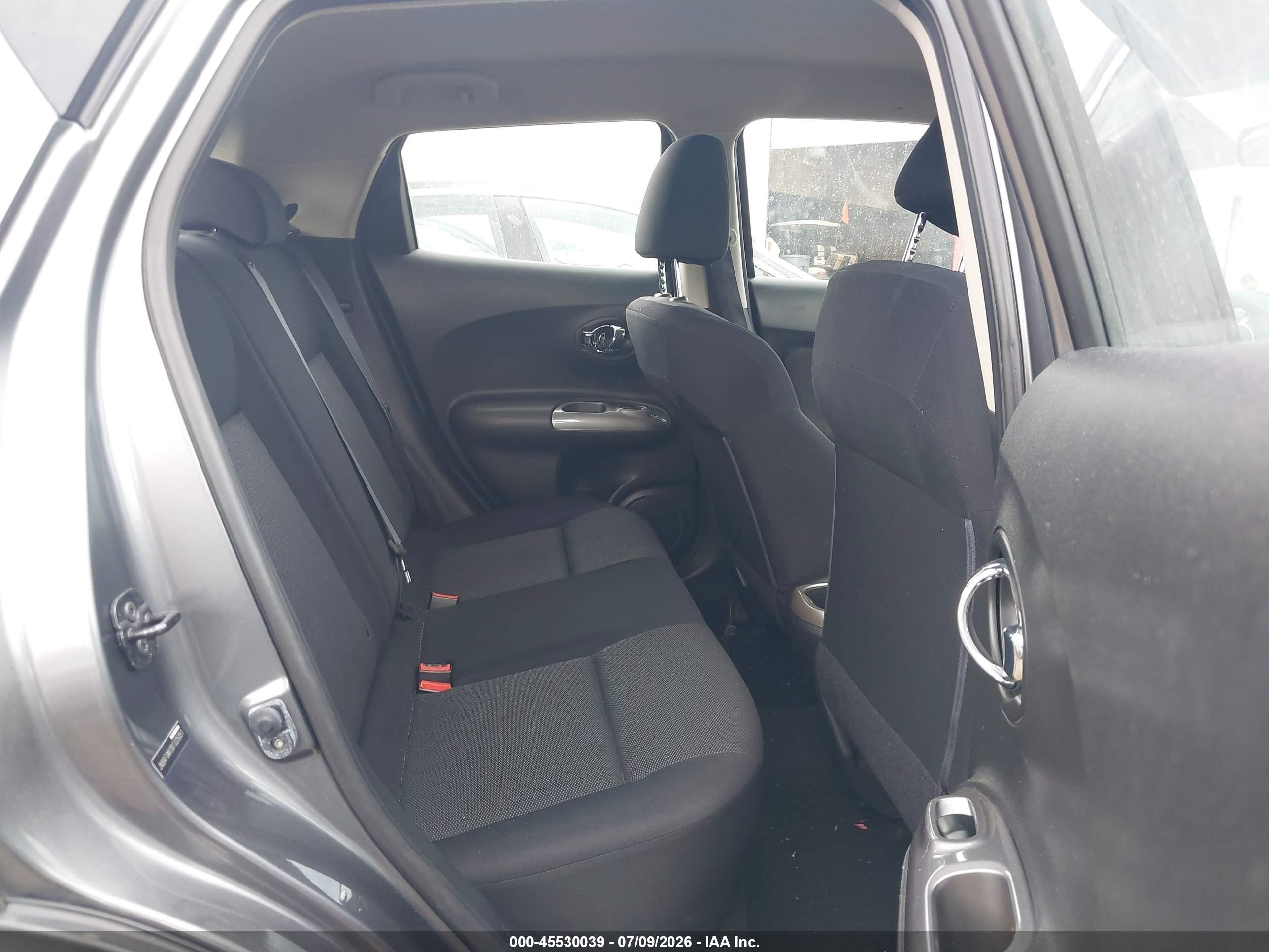 2011 Nissan Juke S Серый vin: JN8AF5MV3BT025051