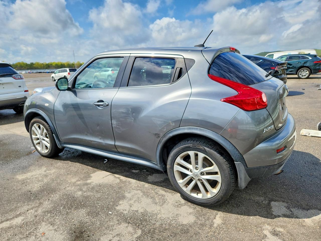 2012 Nissan Juke S Silver vin: JN8AF5MV3CT112983