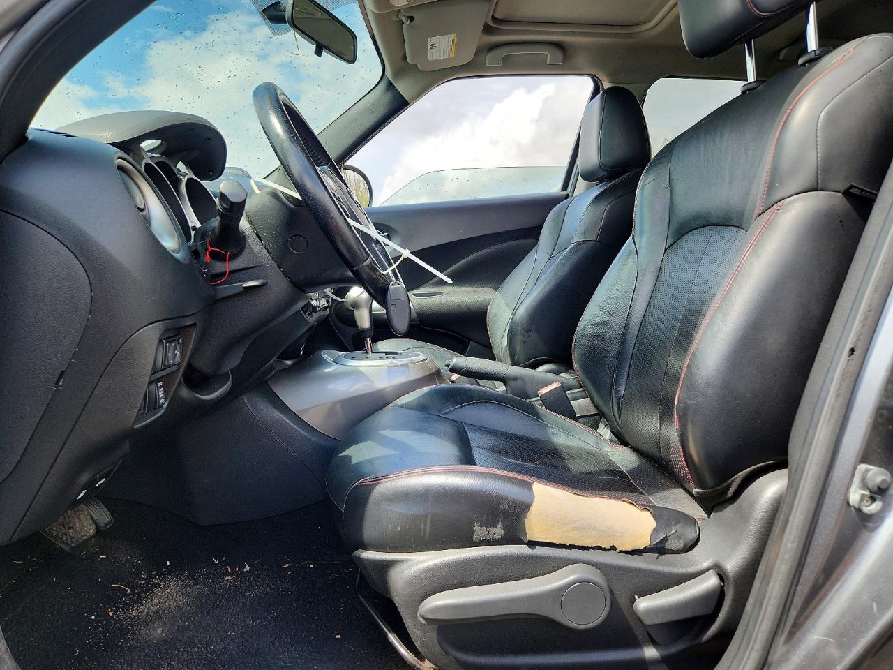 2012 Nissan Juke S Silver vin: JN8AF5MV3CT112983
