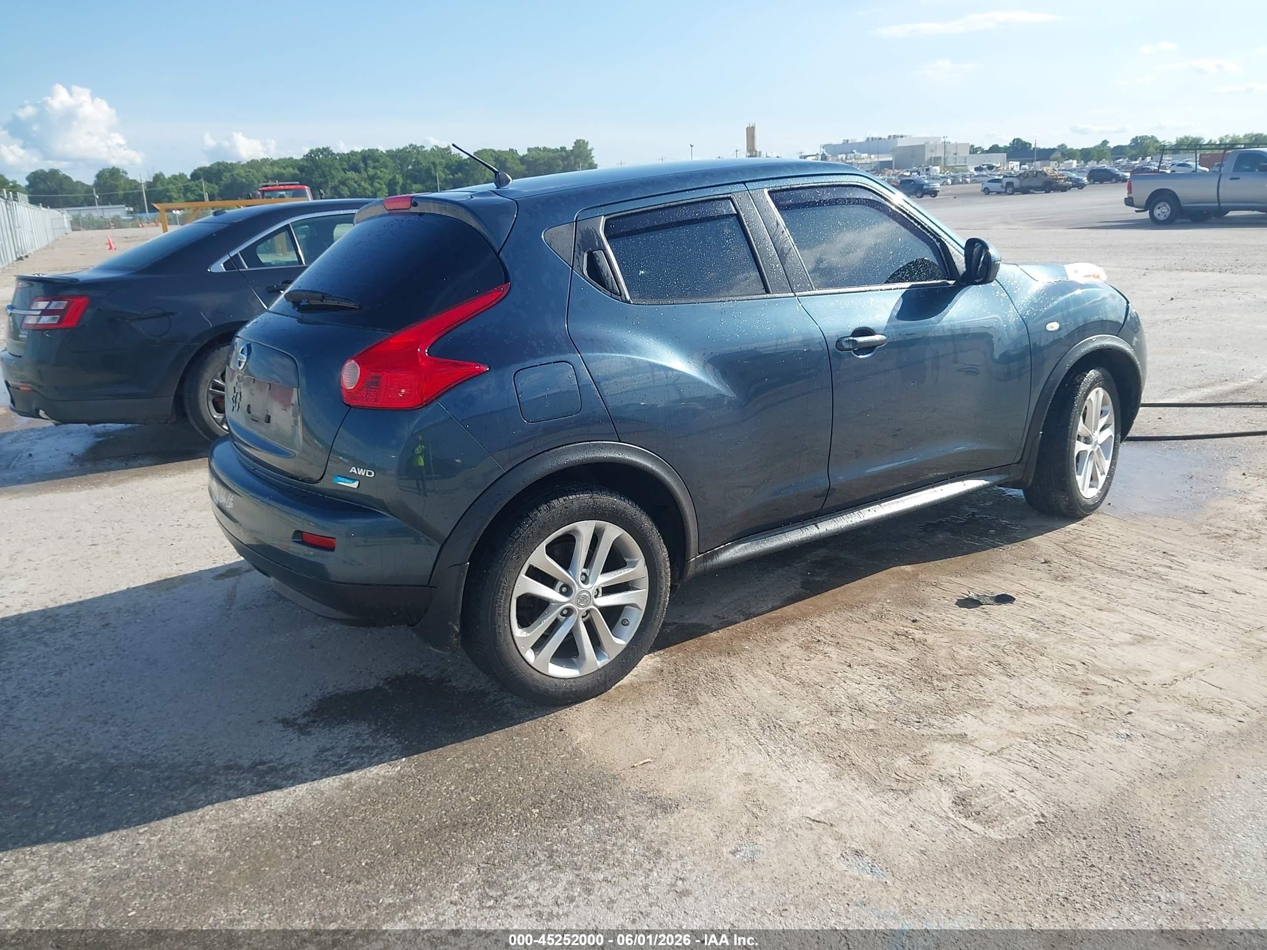 2012 Nissan Juke S Green vin: JN8AF5MV3CT124437