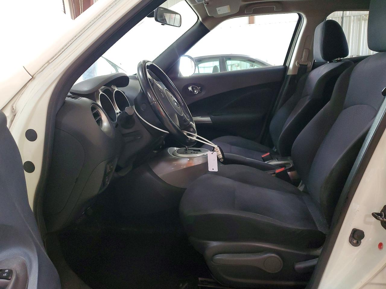 2012 Nissan Juke S White vin: JN8AF5MV3CT125958