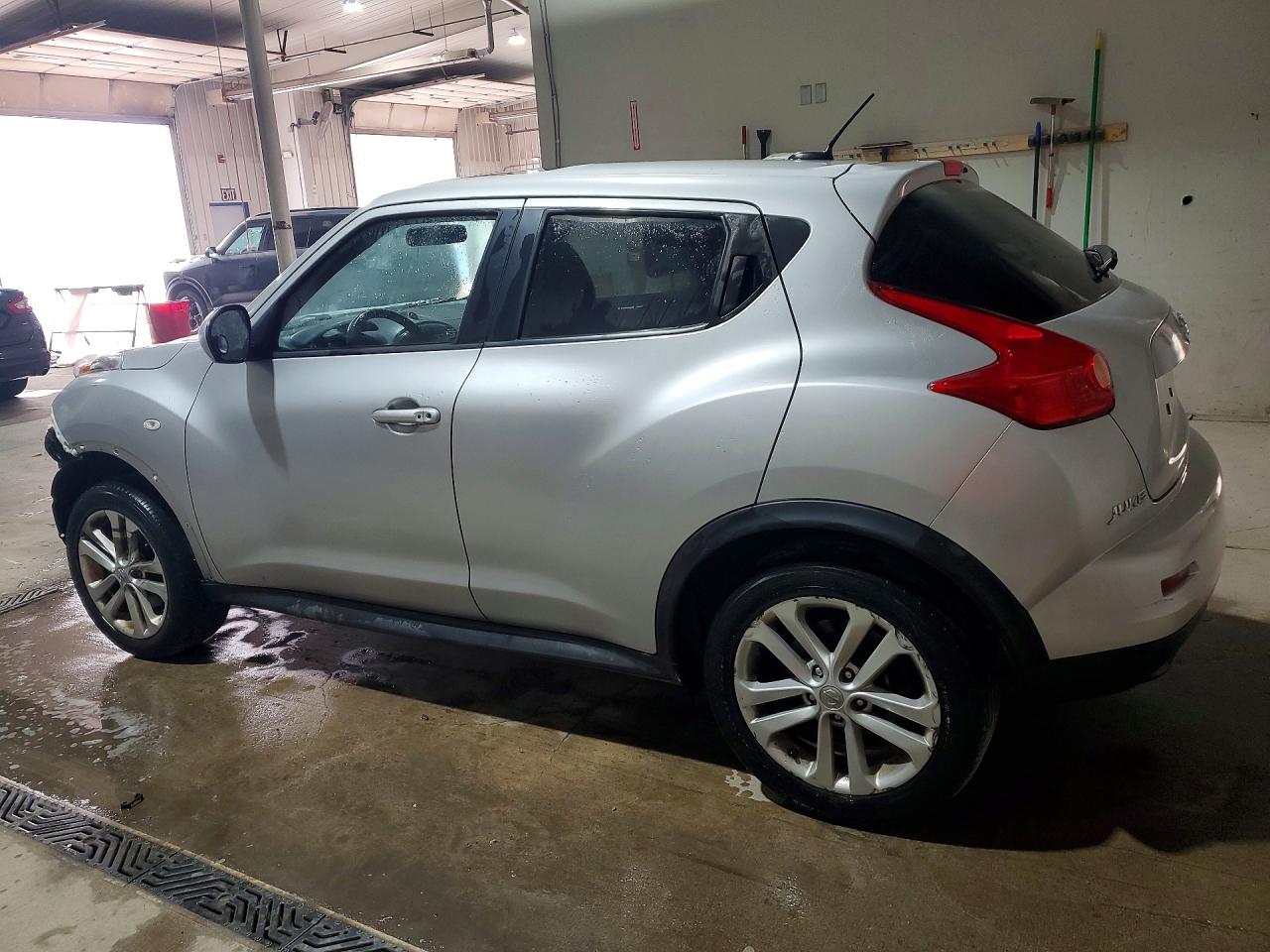 2013 Nissan Juke S/sv/sl Silver vin: JN8AF5MV3DT220831