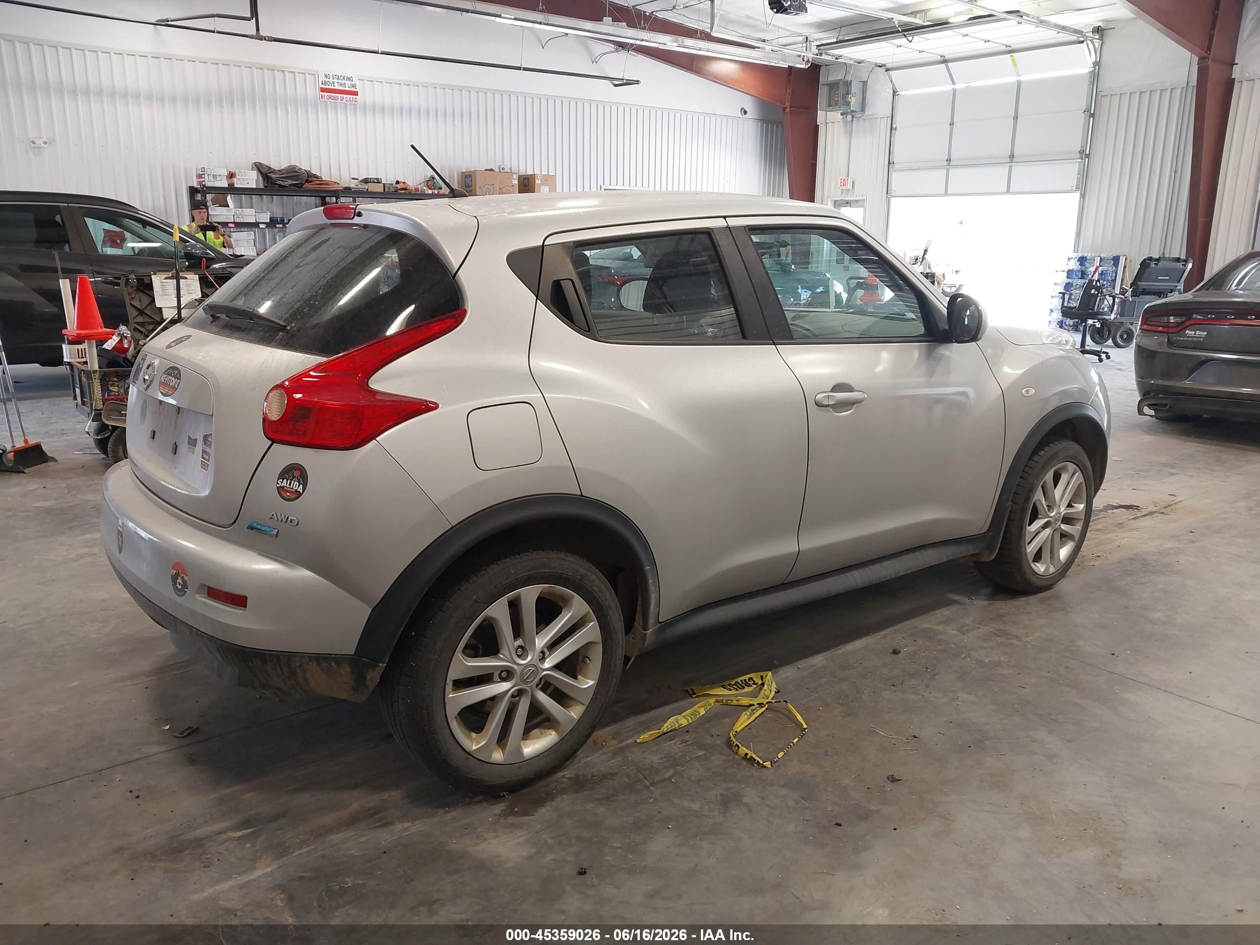2013 Nissan Juke S Серебряный vin: JN8AF5MV3DT231425